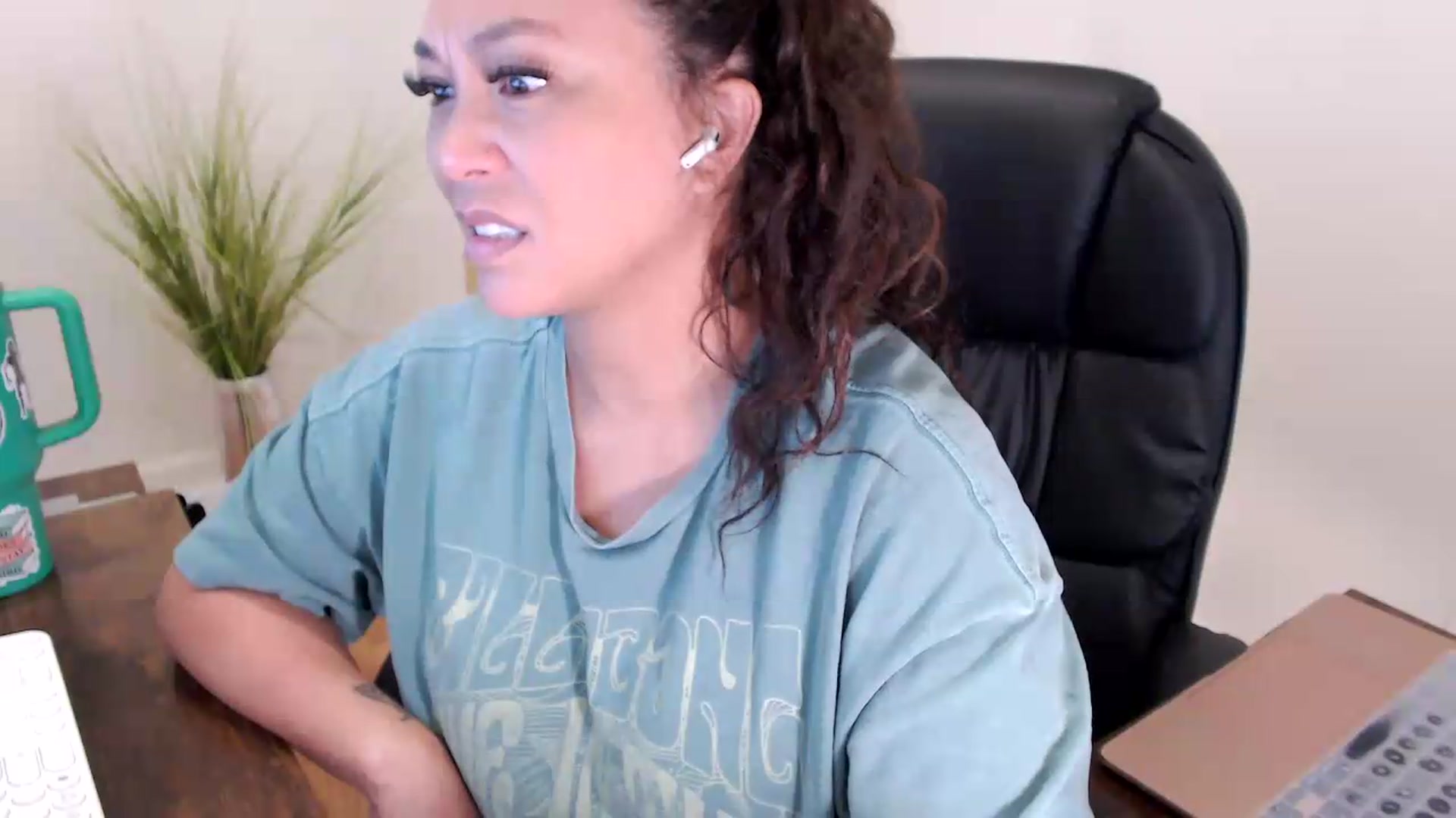 Gallery image thumbnail from CoconutCreme's myfreecams stream on, 07/28/2026, 15:44 image 3 of 20