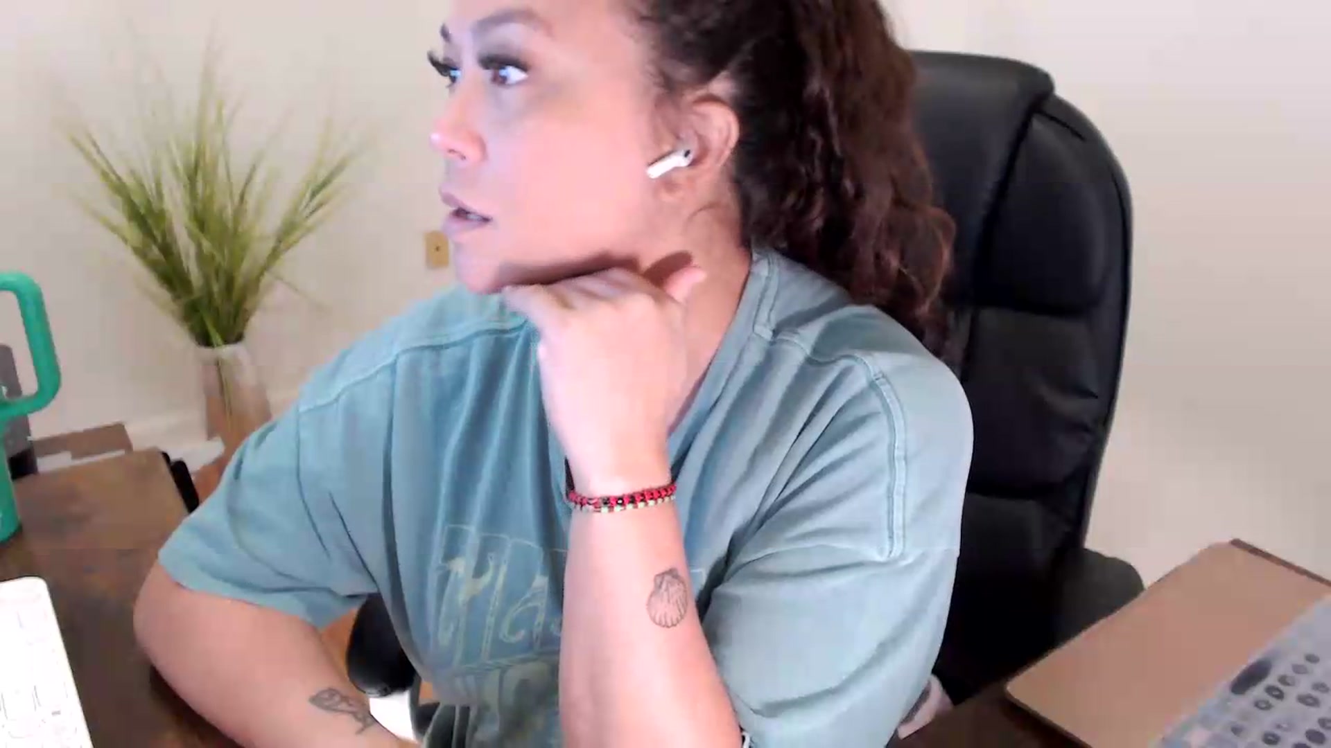 Gallery image thumbnail from CoconutCreme's myfreecams stream on, 07/28/2026, 15:44 image 9 of 20