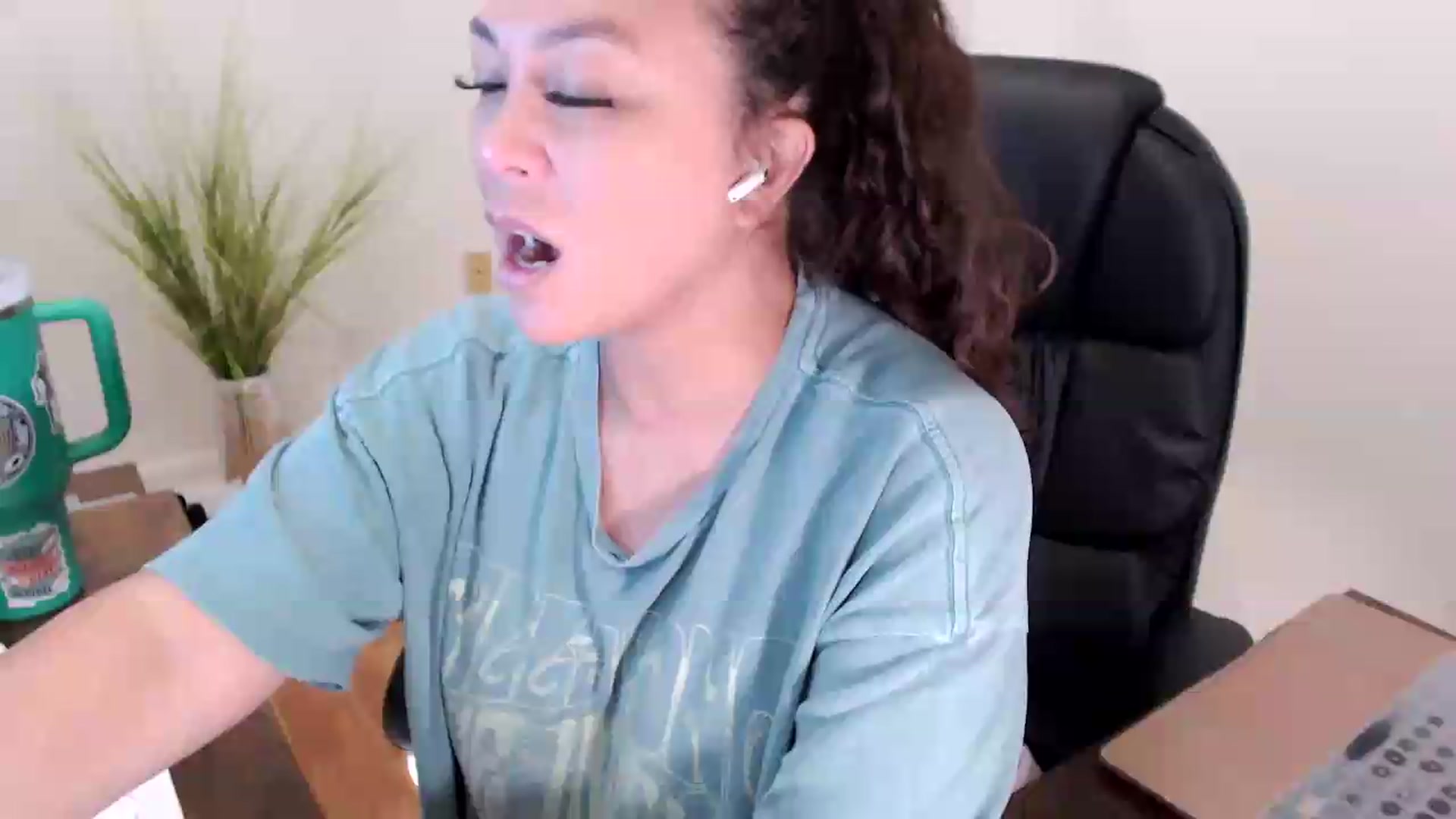 Gallery image thumbnail from CoconutCreme's myfreecams stream on, 07/28/2026, 15:44 image 11 of 20