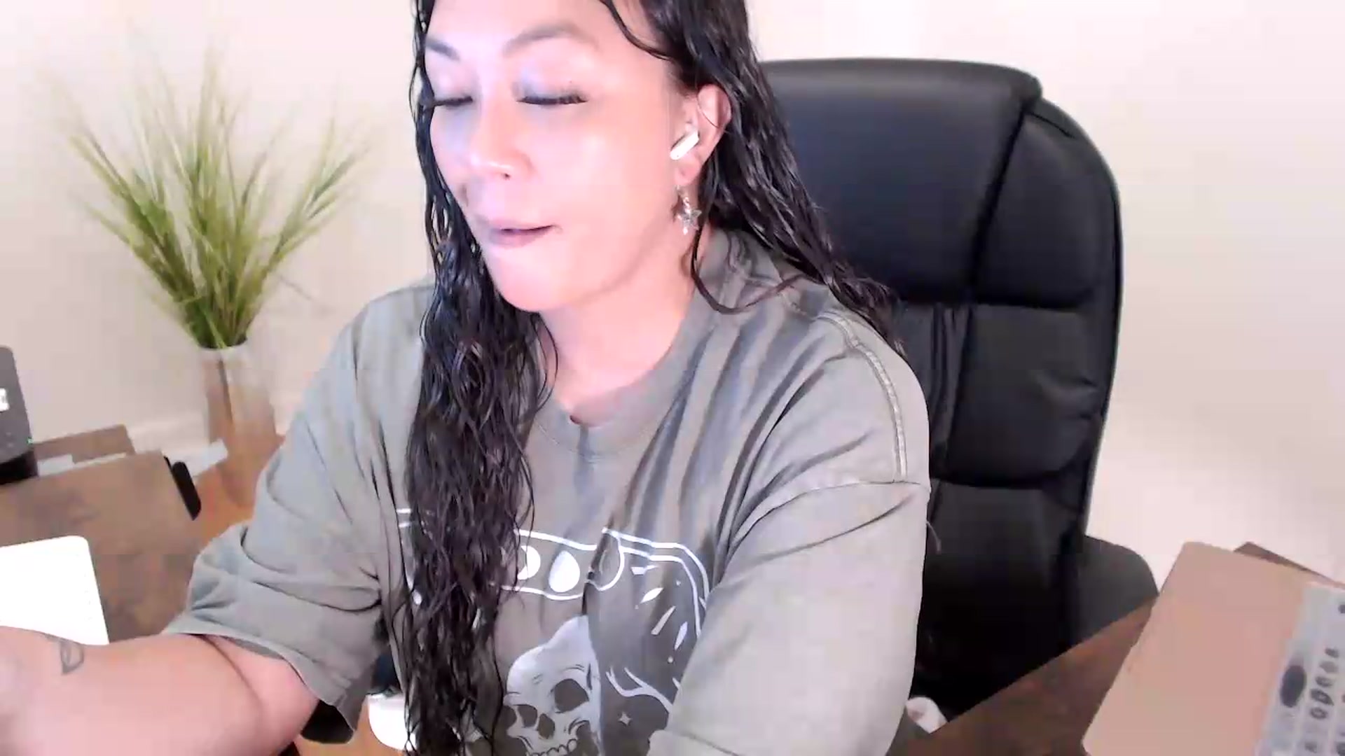 Gallery image thumbnail from CoconutCreme's myfreecams stream on, 08/07/2026, 16:59 image 4 of 20