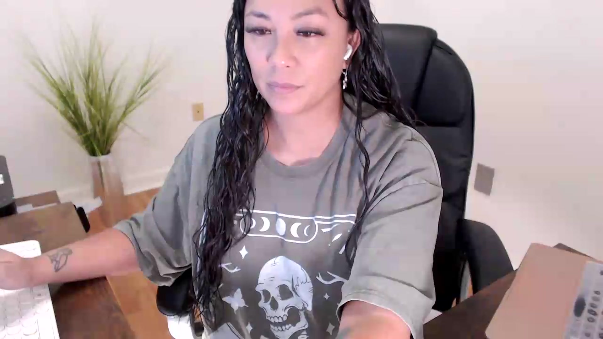 Gallery image thumbnail from CoconutCreme's myfreecams stream on, 08/07/2026, 16:59 image 14 of 20