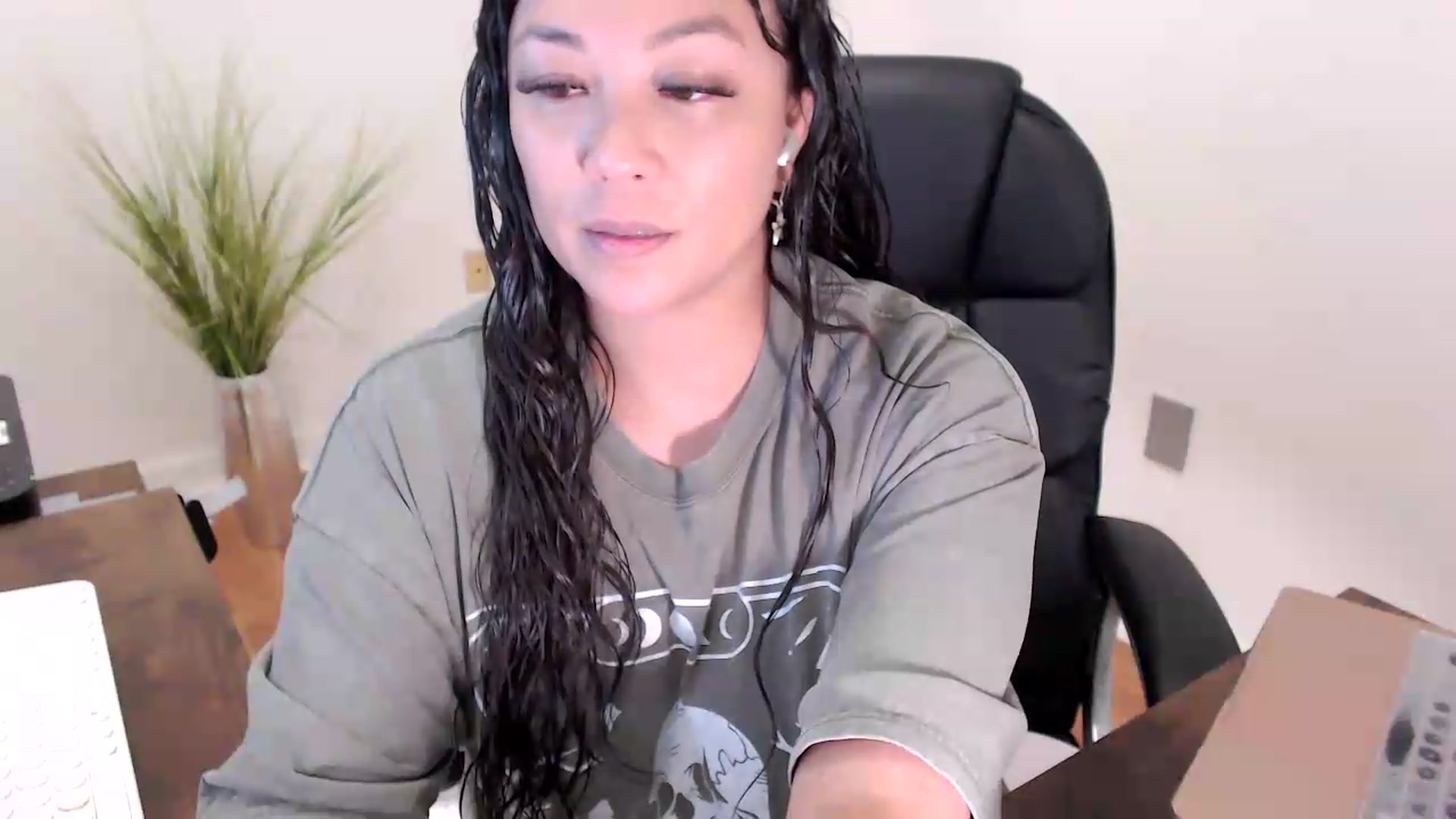 Gallery image thumbnail from CoconutCreme's myfreecams stream on, 08/07/2026, 16:59 image 18 of 20