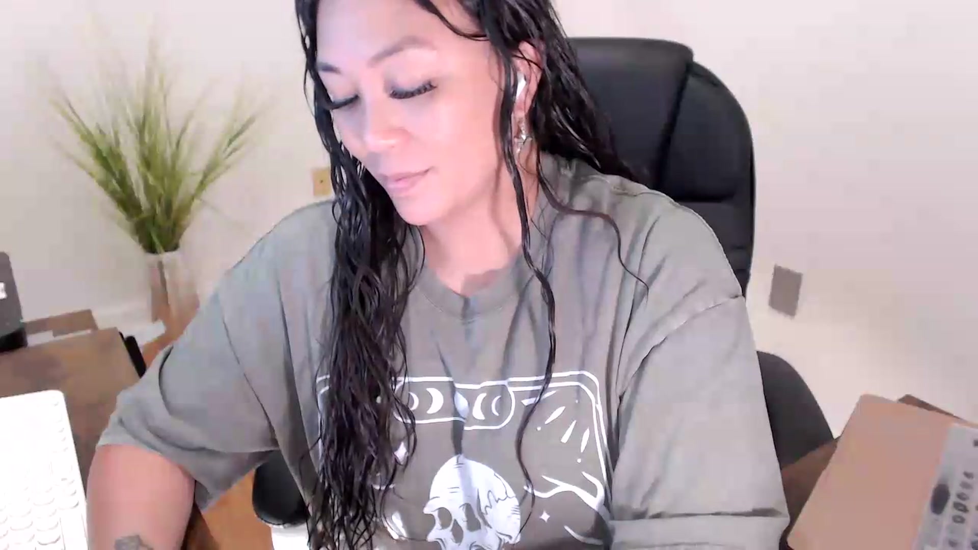 Gallery image thumbnail from CoconutCreme's myfreecams stream on, 08/07/2026, 16:59 image 20 of 20