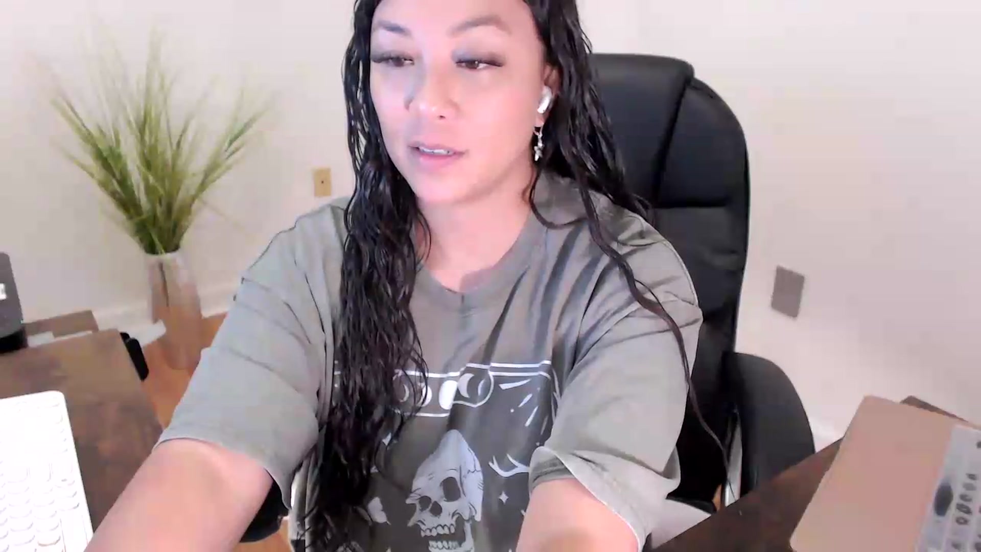 Gallery image thumbnail from CoconutCreme's myfreecams stream on, 08/07/2026, 17:42 image 7 of 20