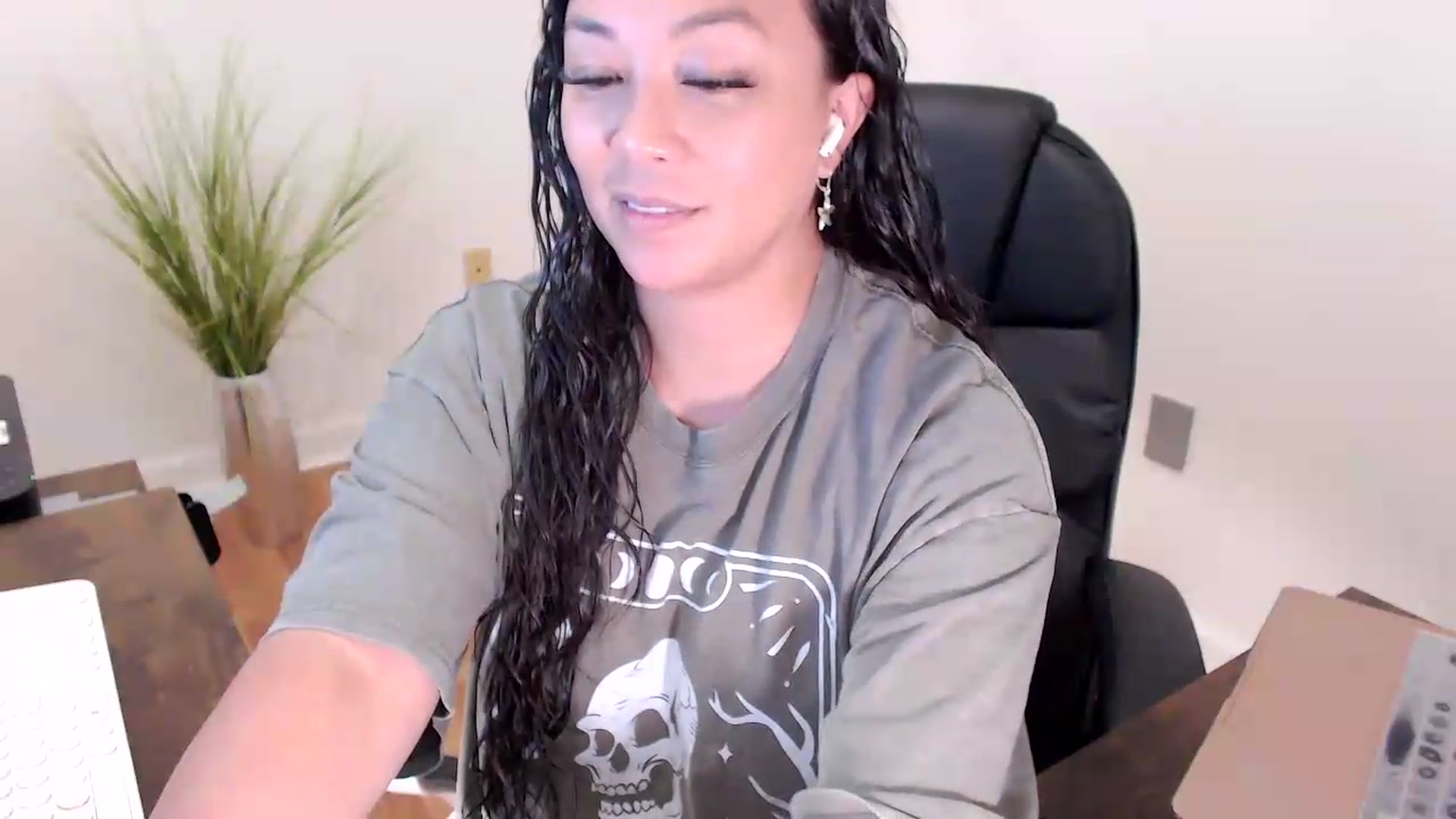 Gallery image thumbnail from CoconutCreme's myfreecams stream on, 08/07/2026, 17:42 image 9 of 20