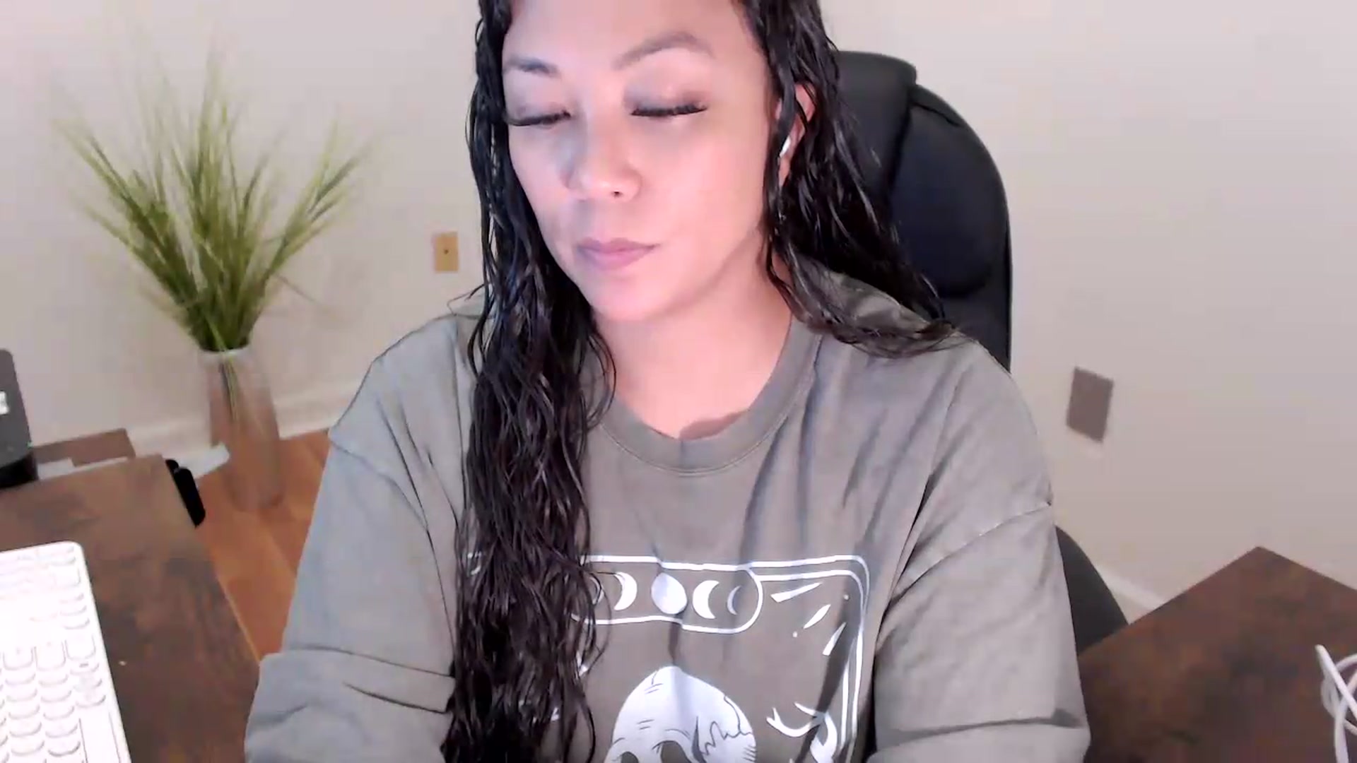 Gallery image thumbnail from CoconutCreme's myfreecams stream on, 08/07/2026, 18:33 image 11 of 20