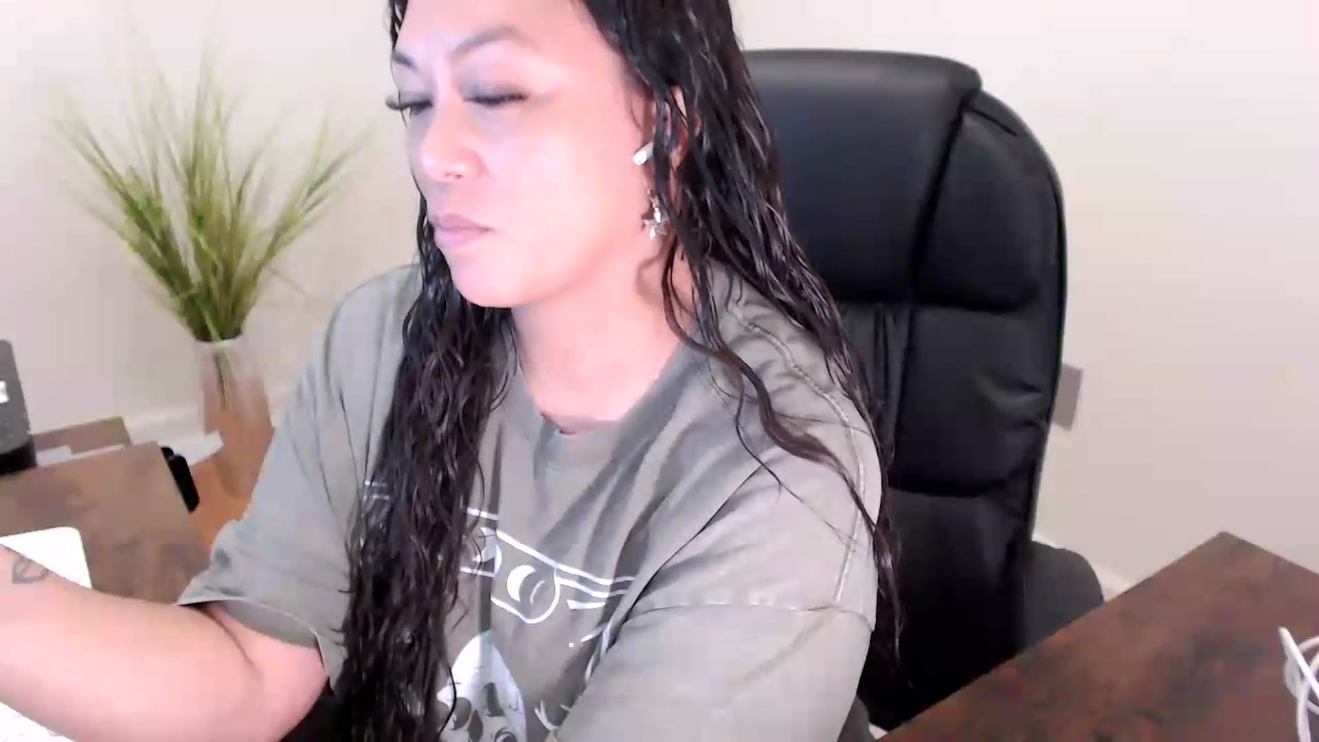 Gallery image thumbnail from CoconutCreme's myfreecams stream on, 08/07/2026, 18:33 image 14 of 20