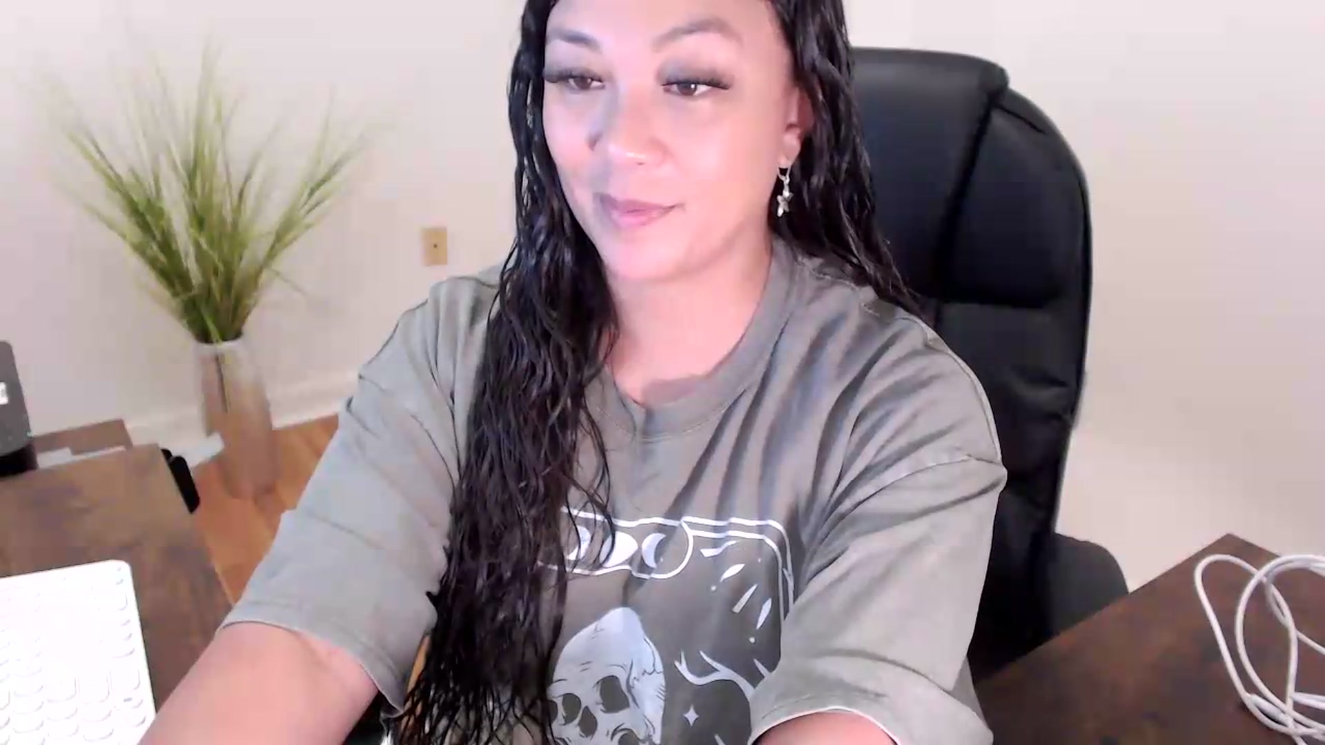 Gallery image thumbnail from CoconutCreme's myfreecams stream on, 08/07/2026, 20:35 image 2 of 20