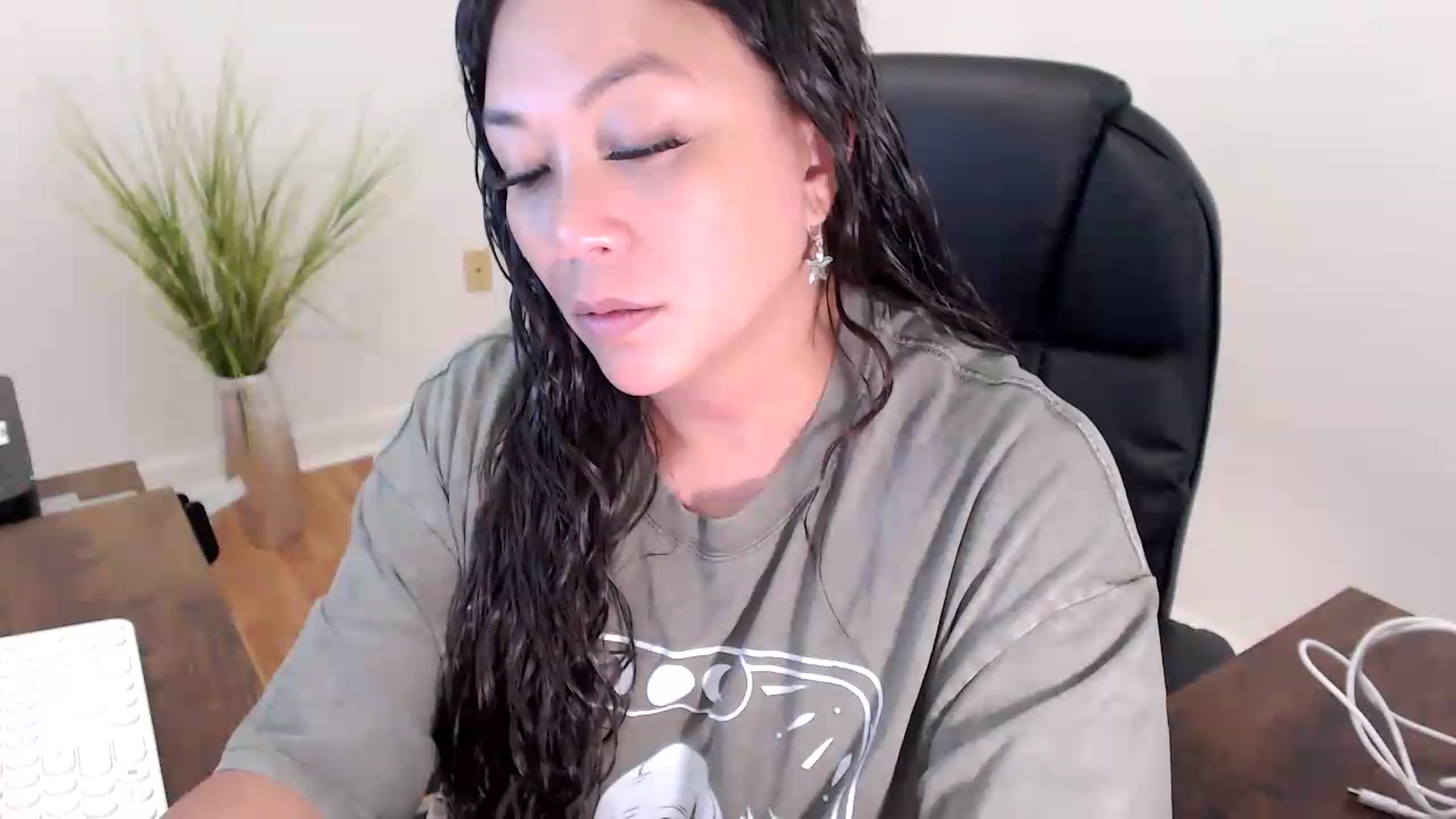 Gallery image thumbnail from CoconutCreme's myfreecams stream on, 08/07/2026, 20:35 image 15 of 20