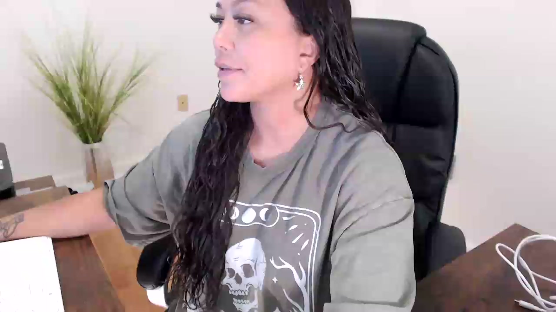 Gallery image thumbnail from CoconutCreme's myfreecams stream on, 08/07/2026, 21:07 image 1 of 20