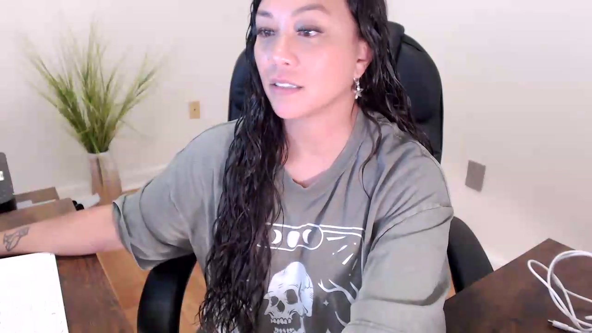 Gallery image thumbnail from CoconutCreme's myfreecams stream on, 08/07/2026, 21:07 image 6 of 20