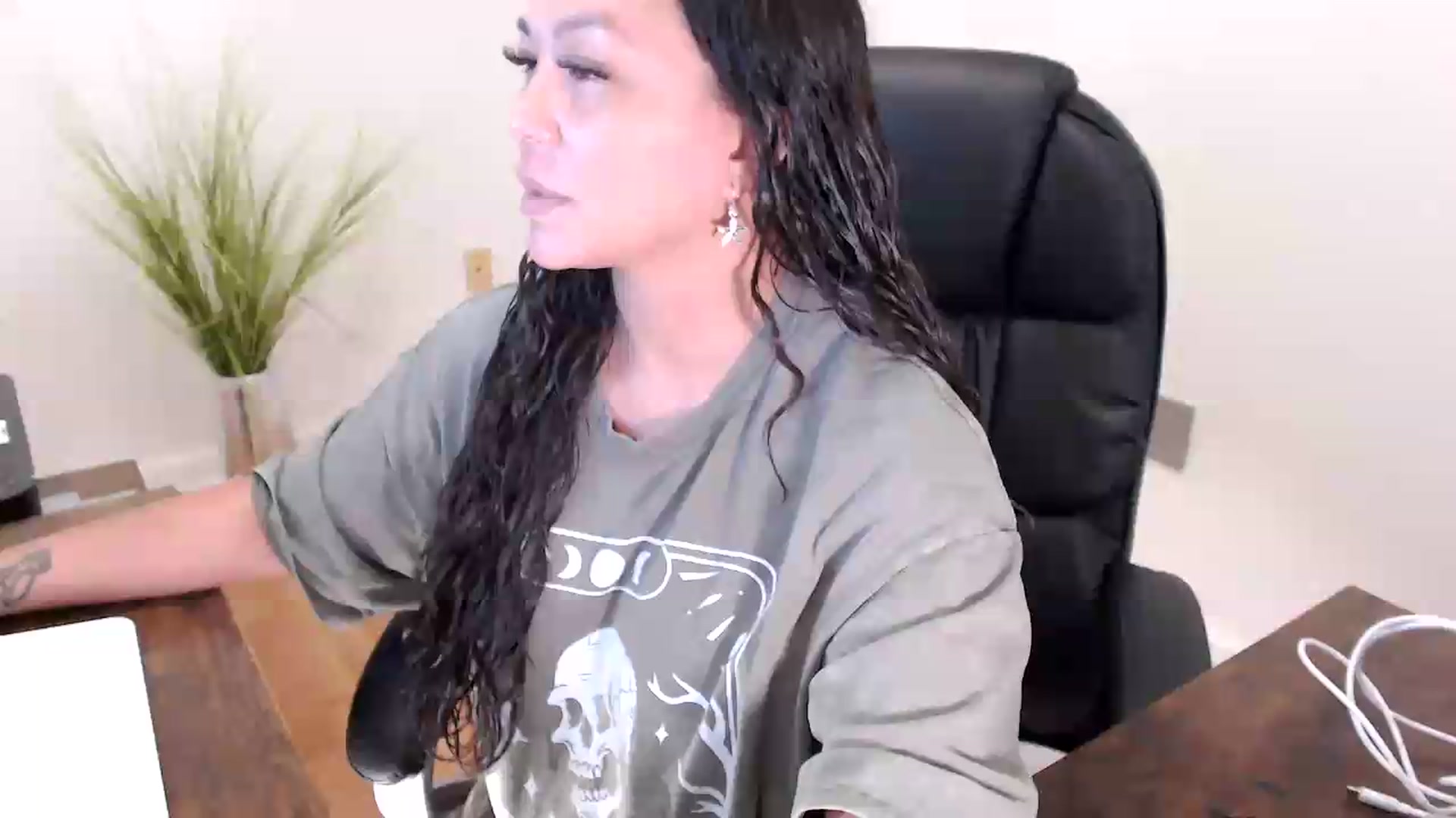Gallery image thumbnail from CoconutCreme's myfreecams stream on, 08/07/2026, 21:07 image 12 of 20