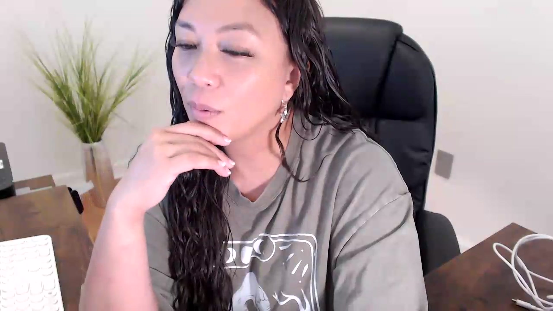 Gallery image thumbnail from CoconutCreme's myfreecams stream on, 08/07/2026, 21:07 image 3 of 20