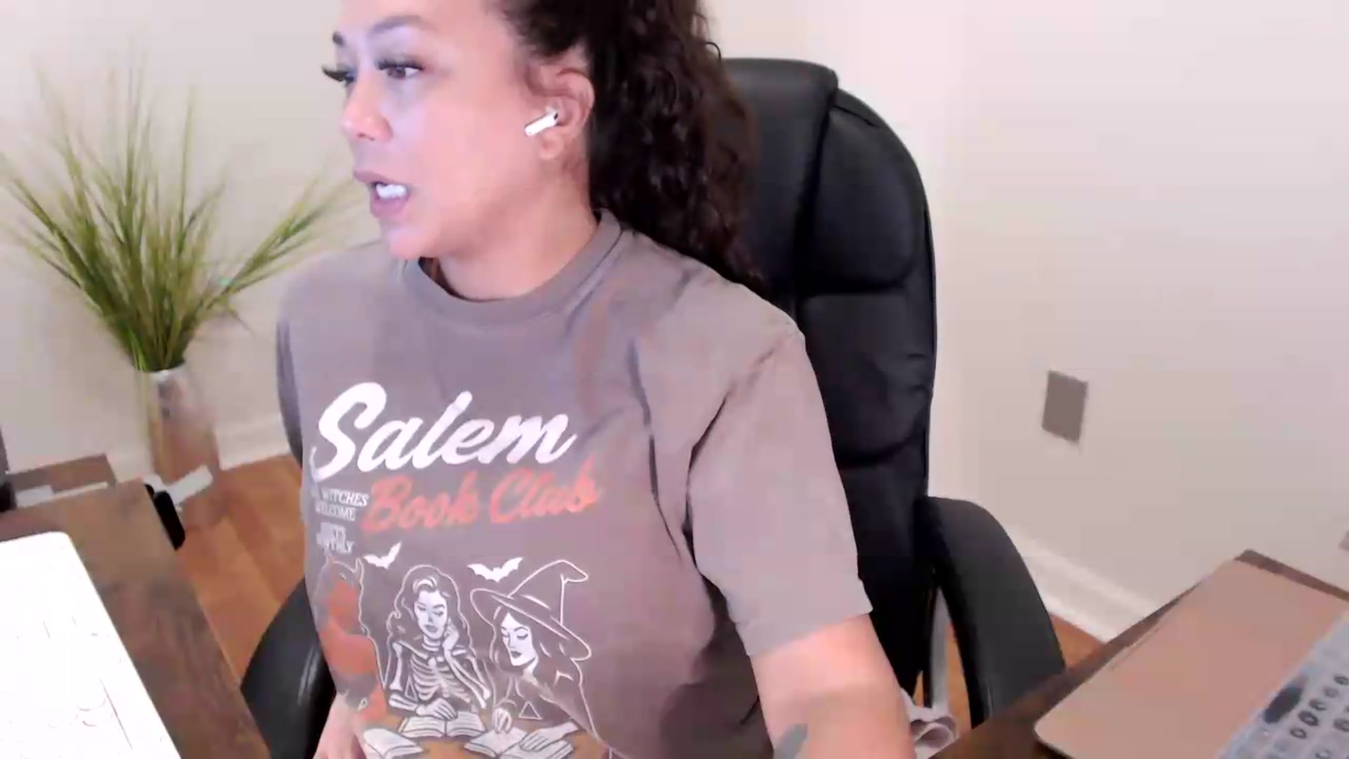 Gallery image thumbnail from CoconutCreme's myfreecams stream on, 08/10/2026, 14:52 image 20 of 20