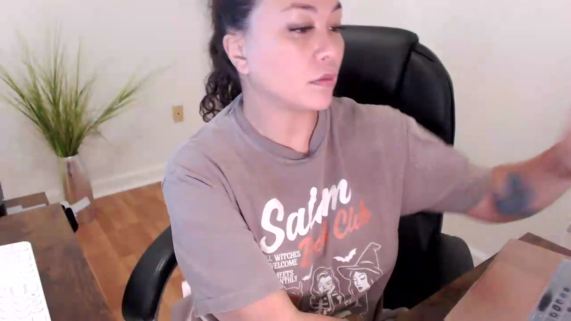 Gallery image thumbnail from CoconutCreme's myfreecams stream on, 08/10/2026, 17:32 image 14 of 20