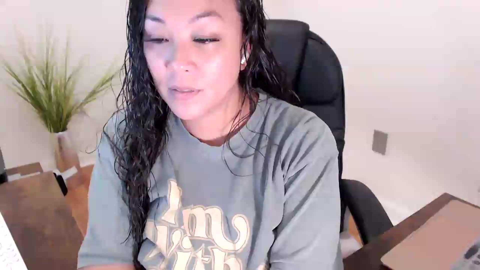 Gallery image thumbnail from CoconutCreme's myfreecams stream on, 08/11/2026, 16:23 image 5 of 20