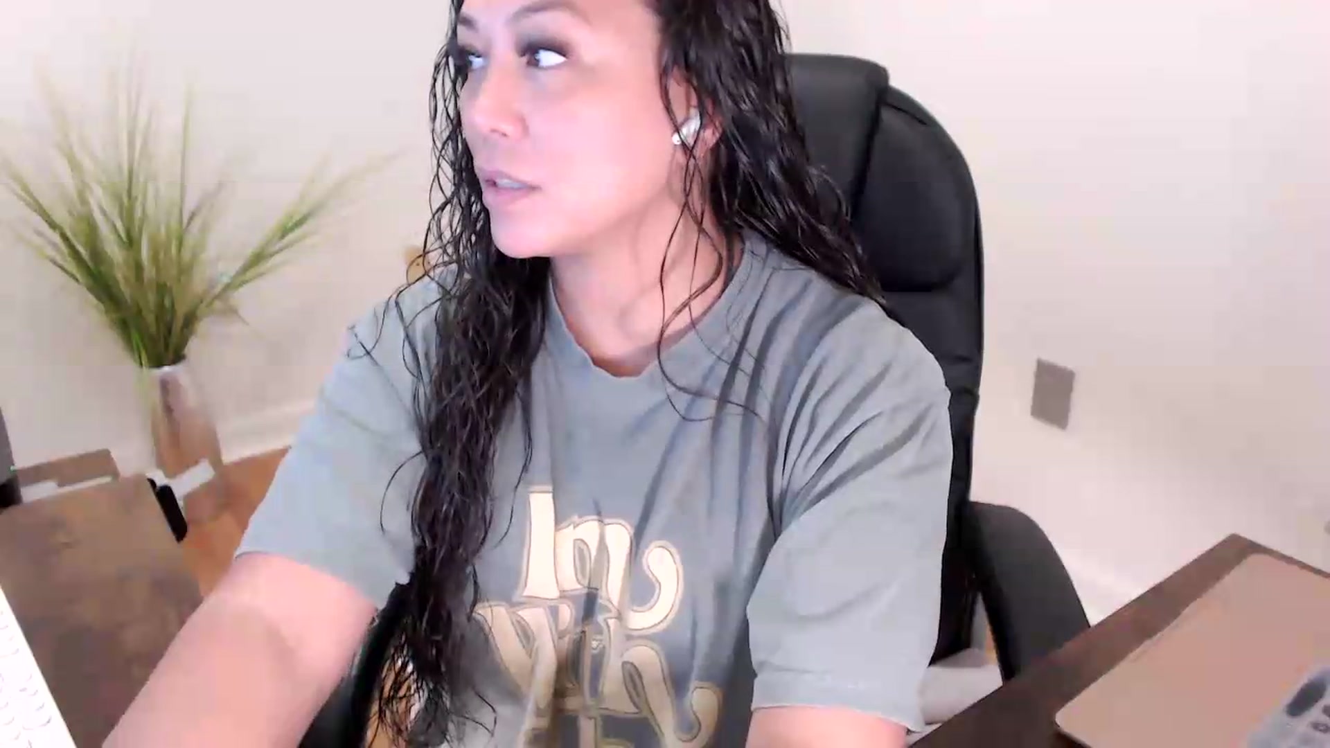 Gallery image thumbnail from CoconutCreme's myfreecams stream on, 08/11/2026, 16:23 image 6 of 20