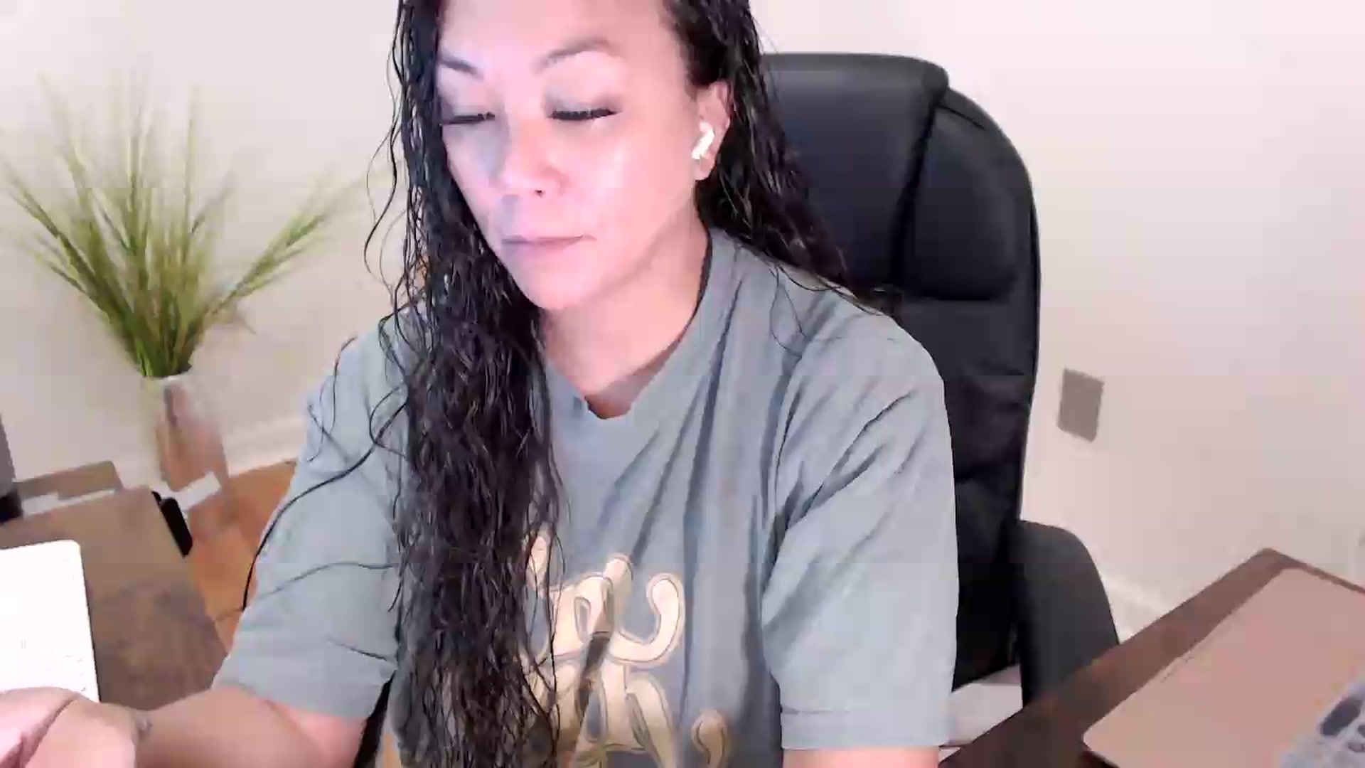 Gallery image thumbnail from CoconutCreme's myfreecams stream on, 08/11/2026, 16:23 image 1 of 20