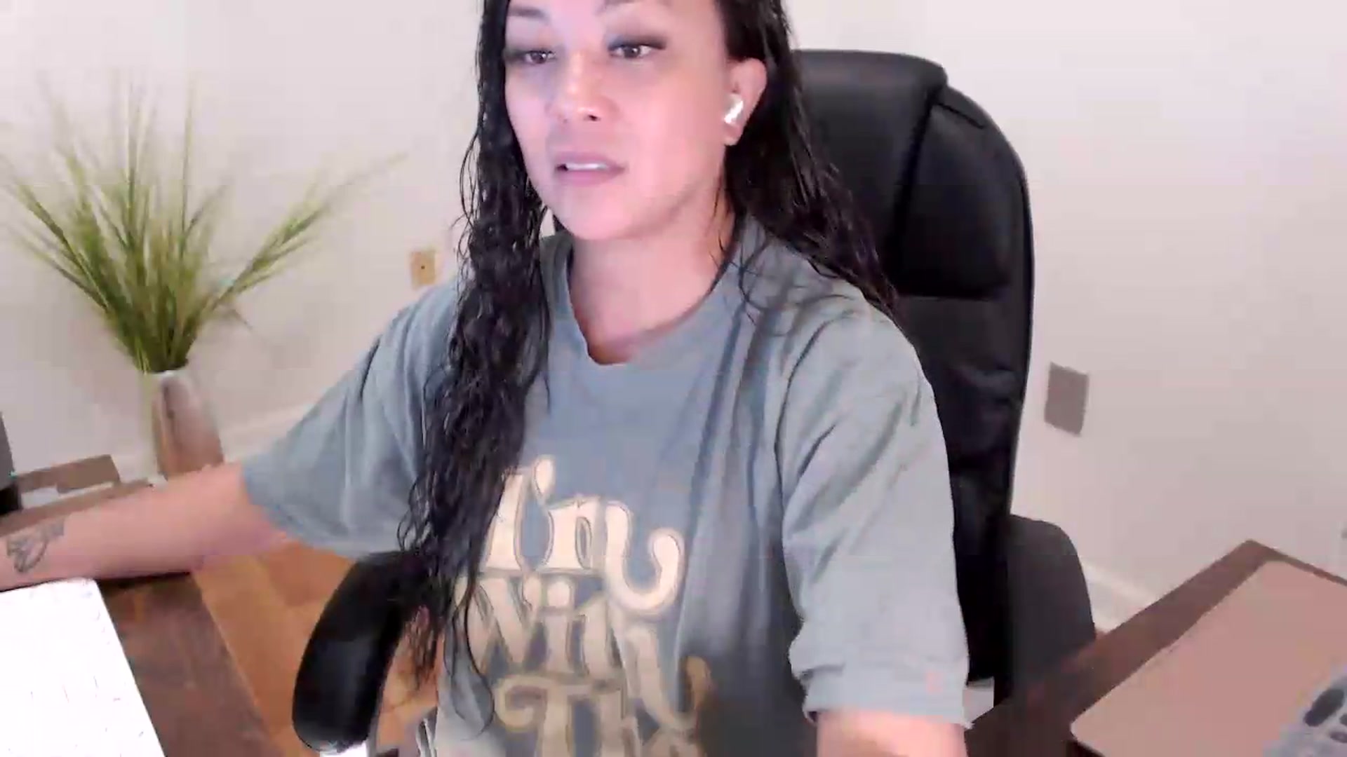 Gallery image thumbnail from CoconutCreme's myfreecams stream on, 08/11/2026, 18:08 image 10 of 20