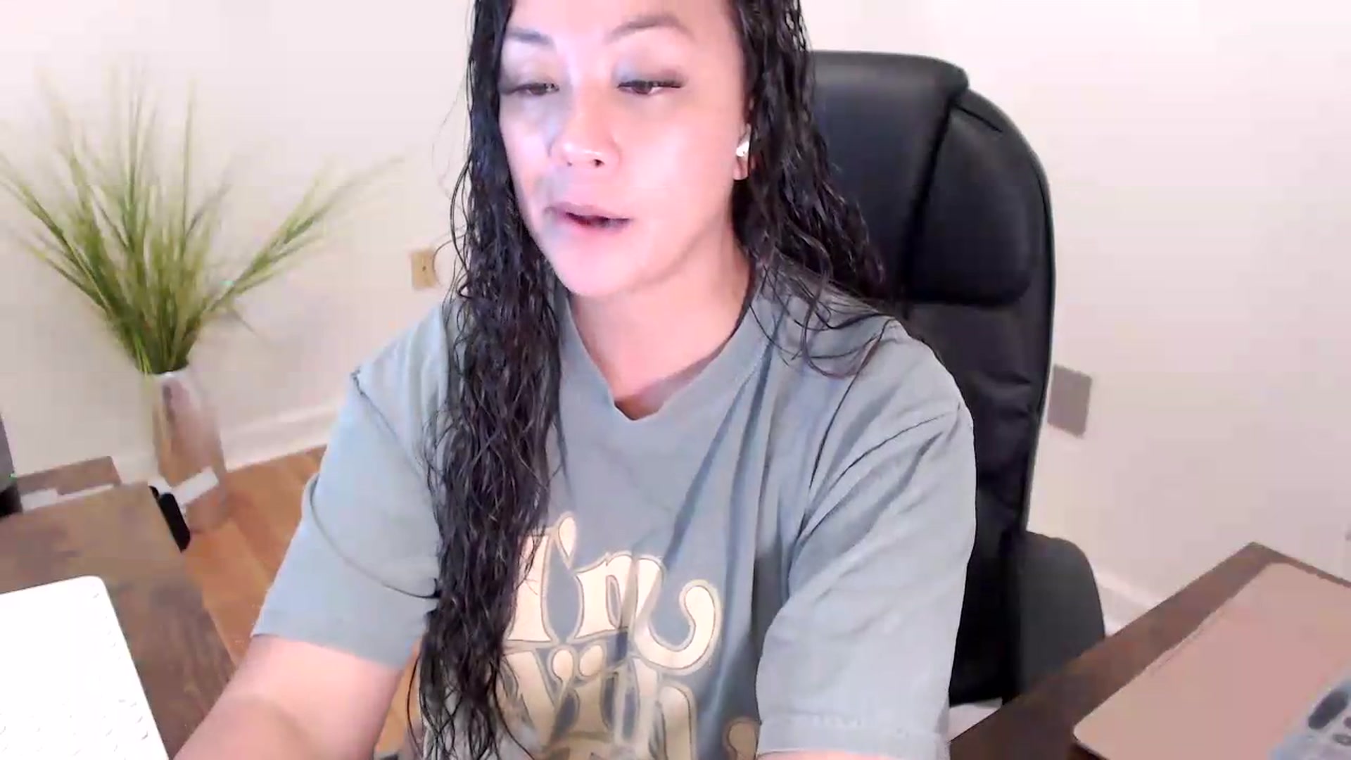 Gallery image thumbnail from CoconutCreme's myfreecams stream on, 08/11/2026, 18:08 image 8 of 20