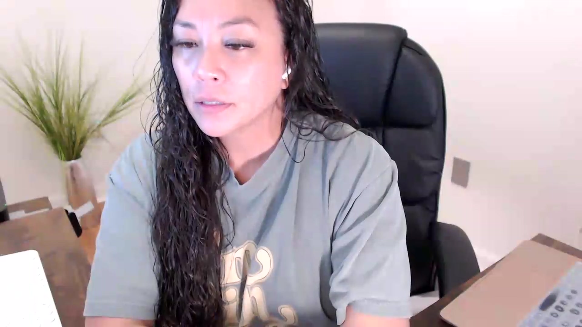 Gallery image thumbnail from CoconutCreme's myfreecams stream on, 08/11/2026, 18:57 image 9 of 20