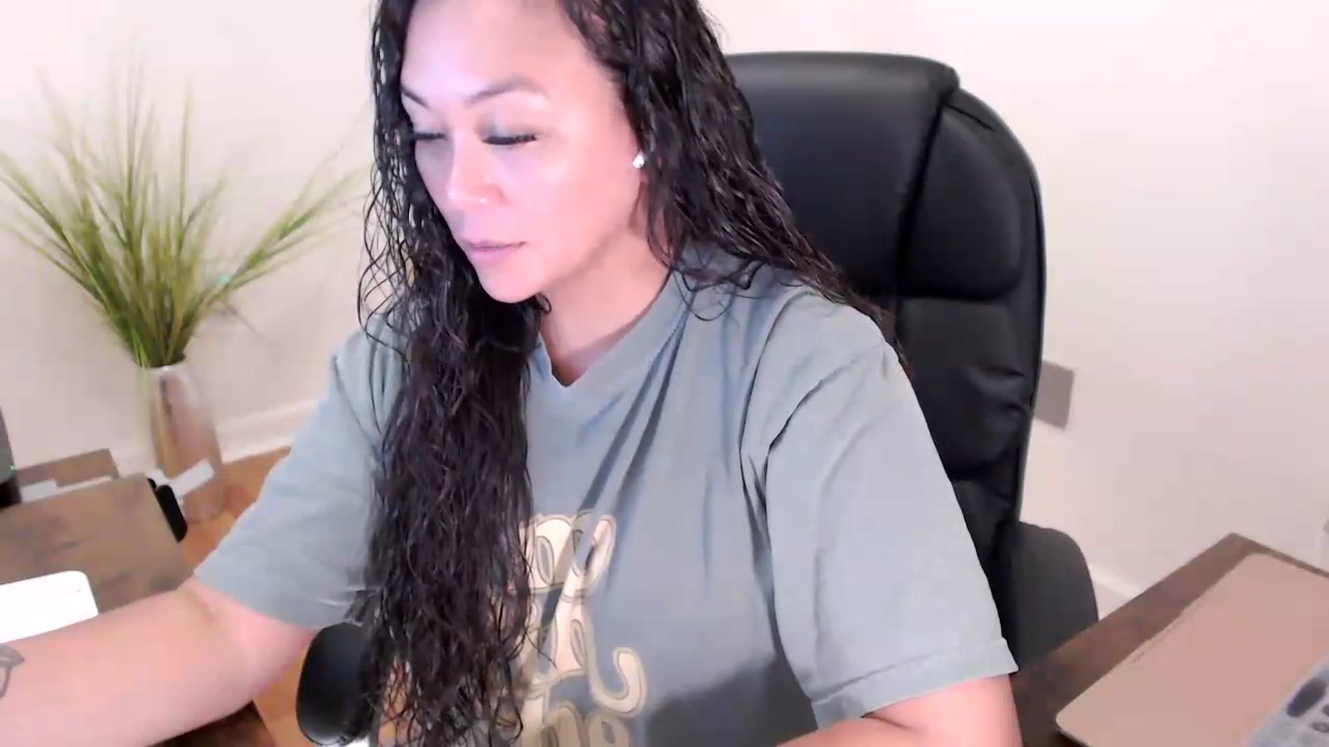 Gallery image thumbnail from CoconutCreme's myfreecams stream on, 08/11/2026, 18:57 image 3 of 20