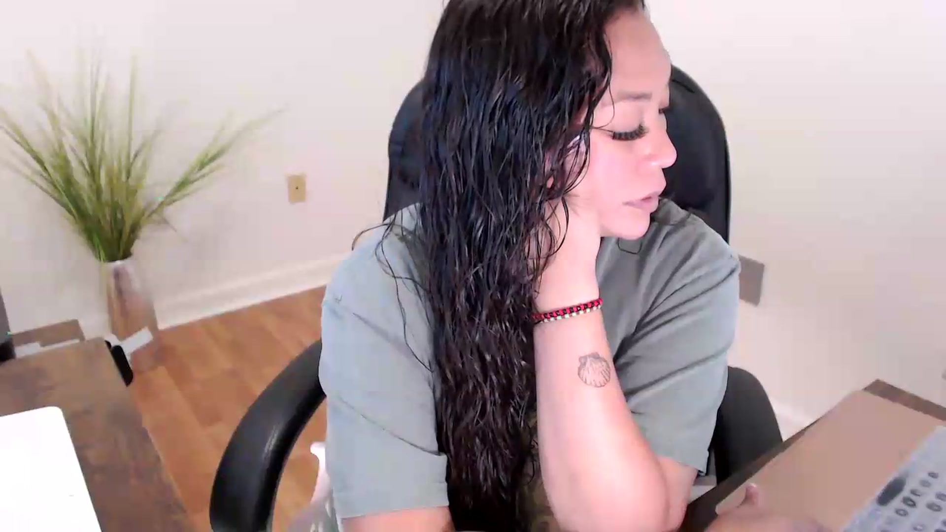 Gallery image thumbnail from CoconutCreme's myfreecams stream on, 08/11/2026, 18:57 image 10 of 20