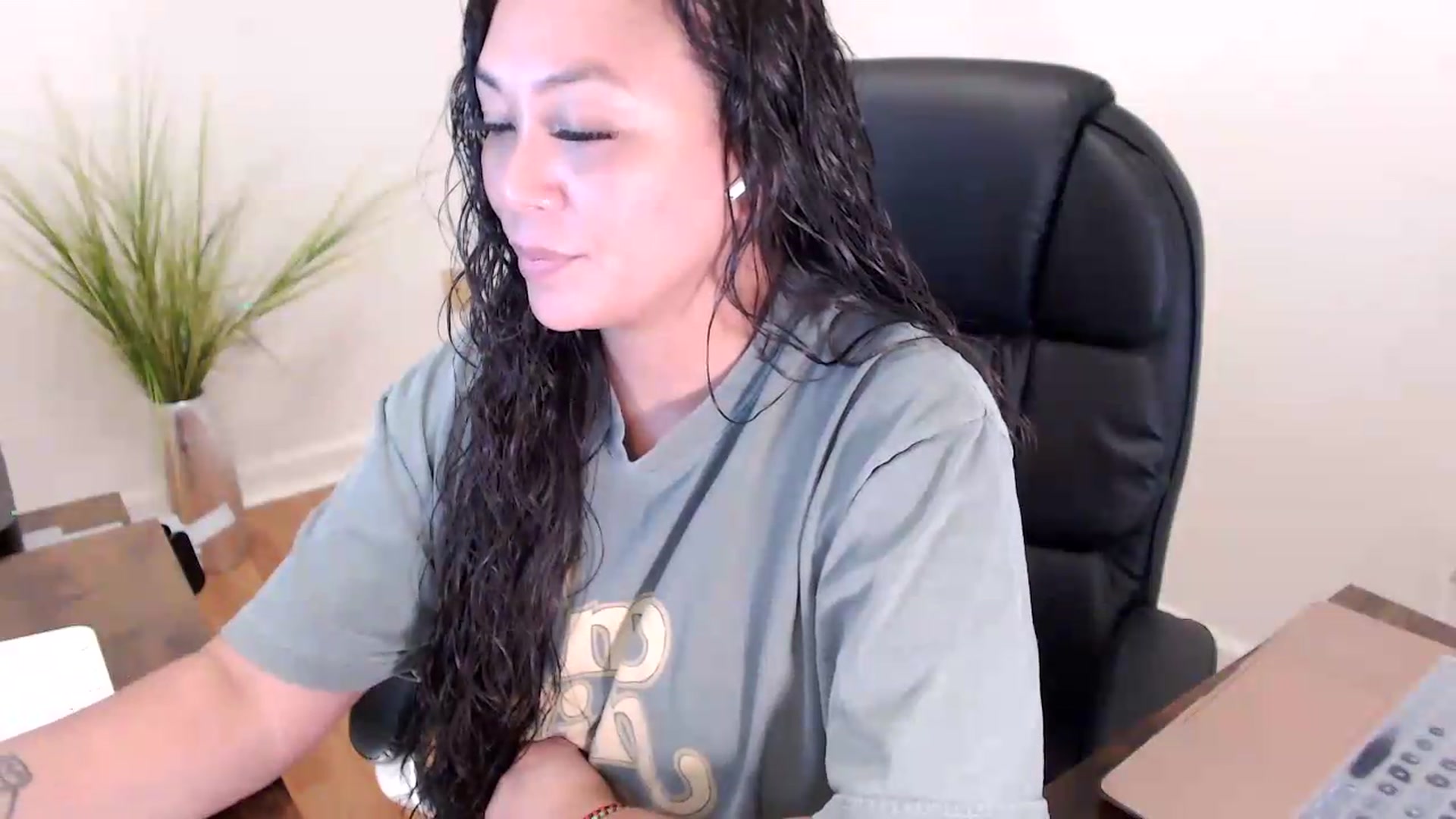 Gallery image thumbnail from CoconutCreme's myfreecams stream on, 08/11/2026, 18:57 image 13 of 20