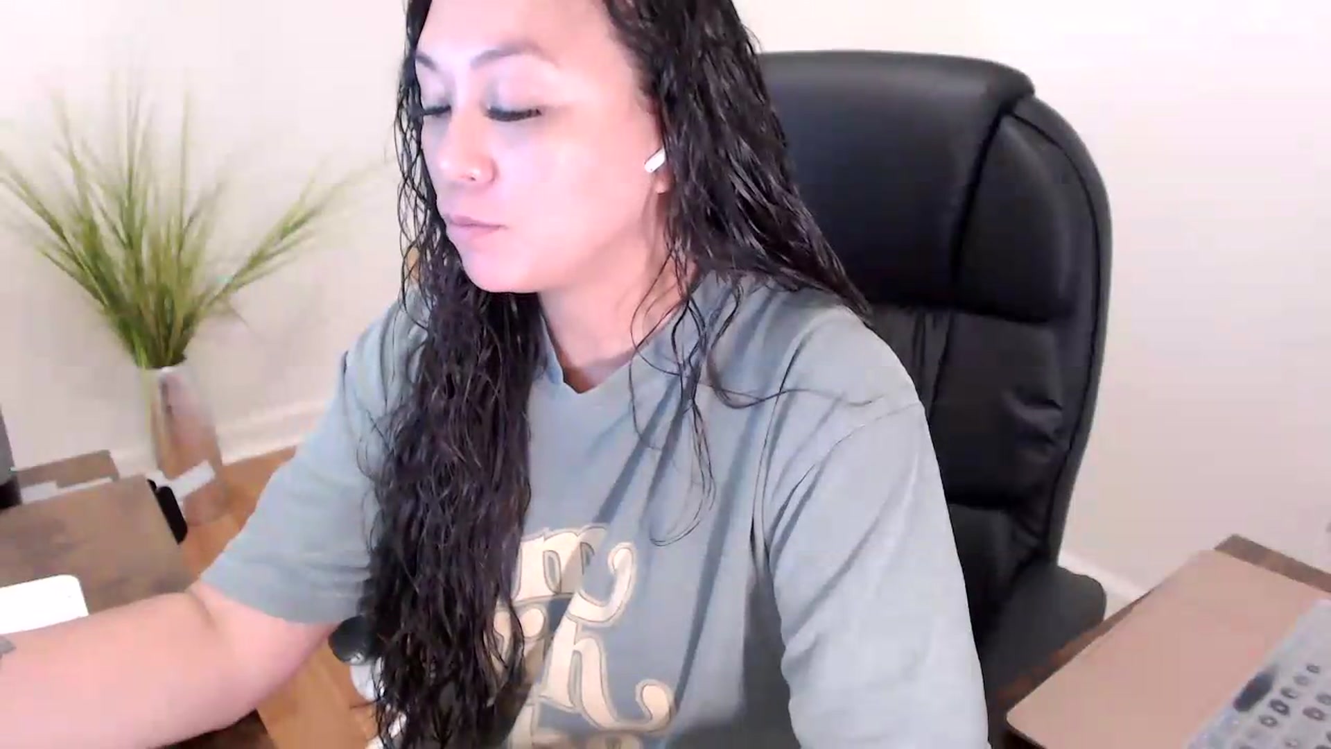Gallery image thumbnail from CoconutCreme's myfreecams stream on, 08/11/2026, 19:25 image 5 of 20