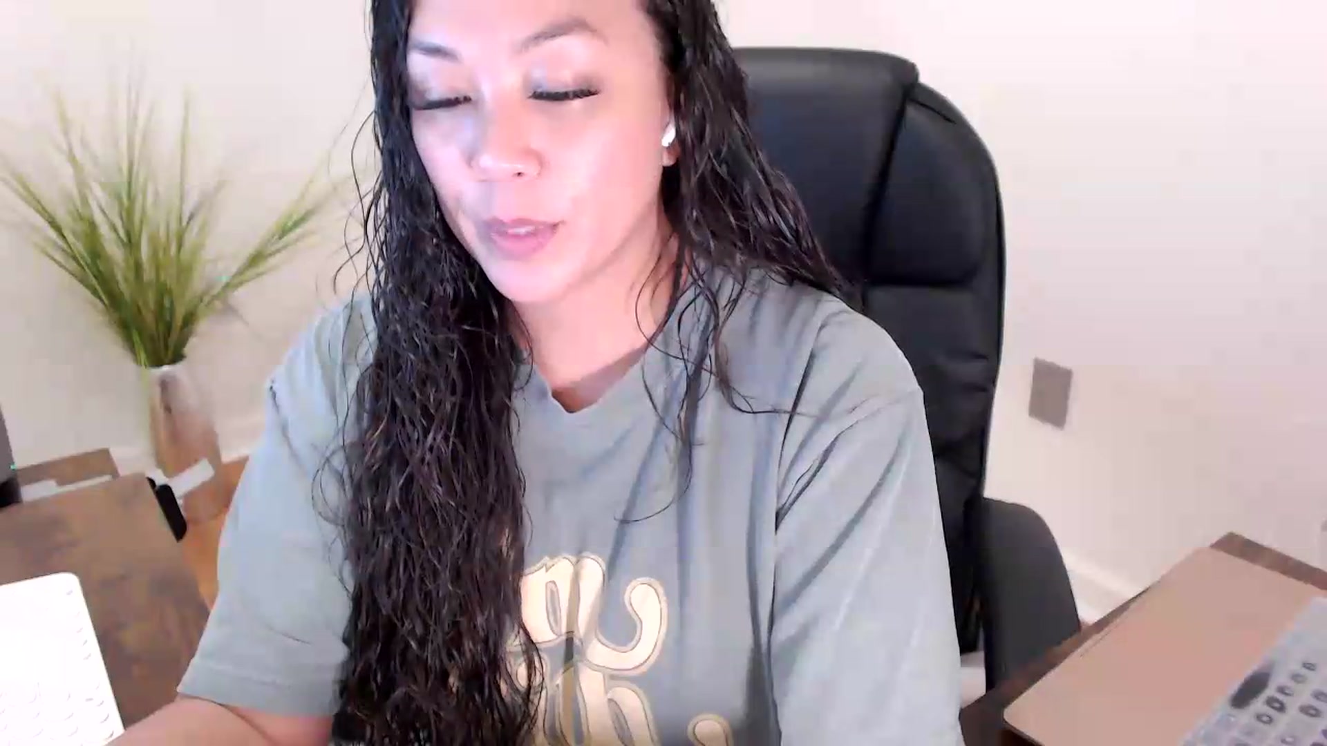 Gallery image thumbnail from CoconutCreme's myfreecams stream on, 08/11/2026, 19:25 image 10 of 20