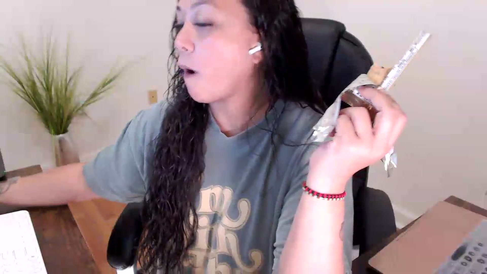 Gallery image thumbnail from CoconutCreme's myfreecams stream on, 08/11/2026, 19:25 image 4 of 20