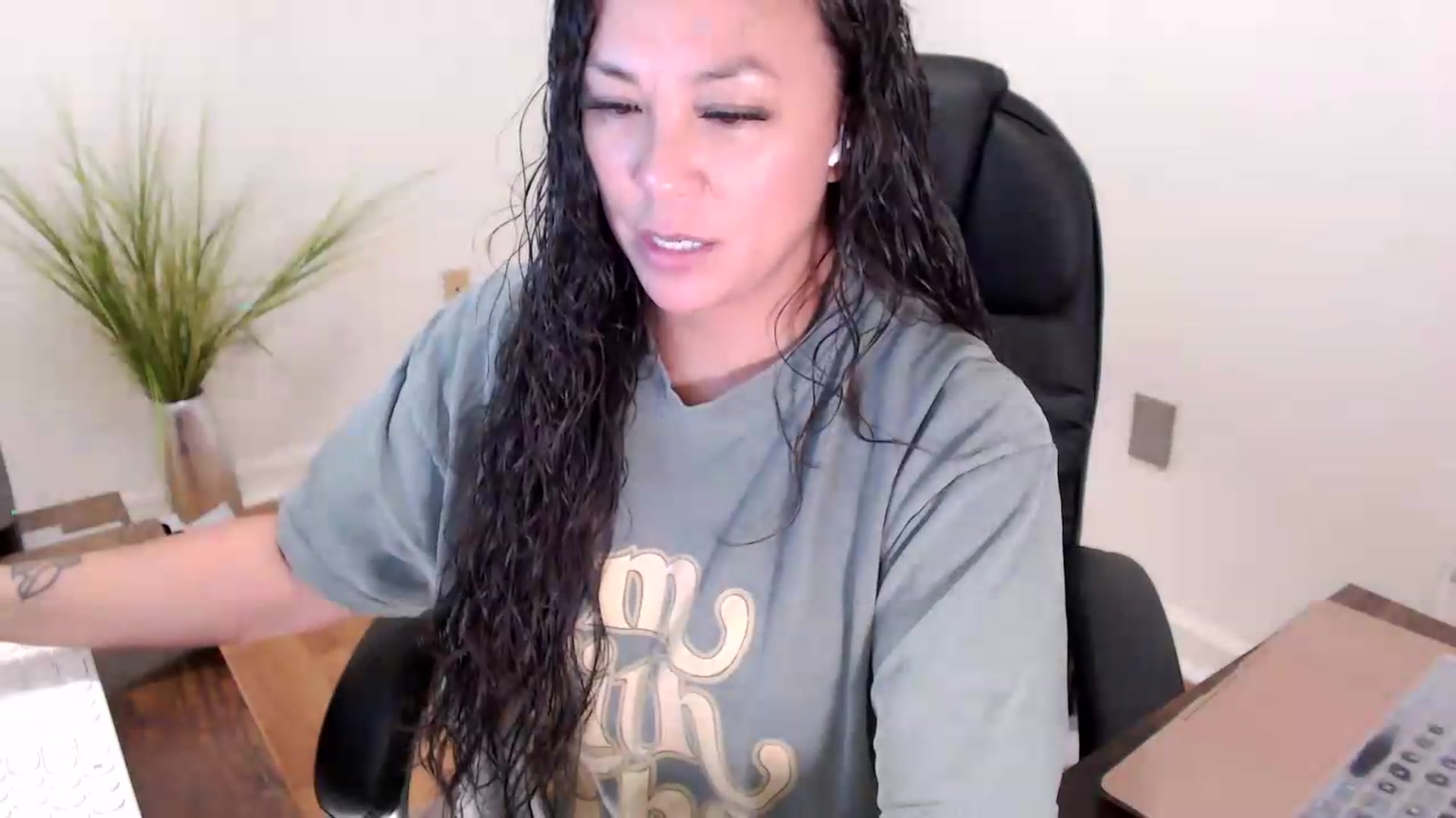 Gallery image thumbnail from CoconutCreme's myfreecams stream on, 08/11/2026, 19:25 image 11 of 20