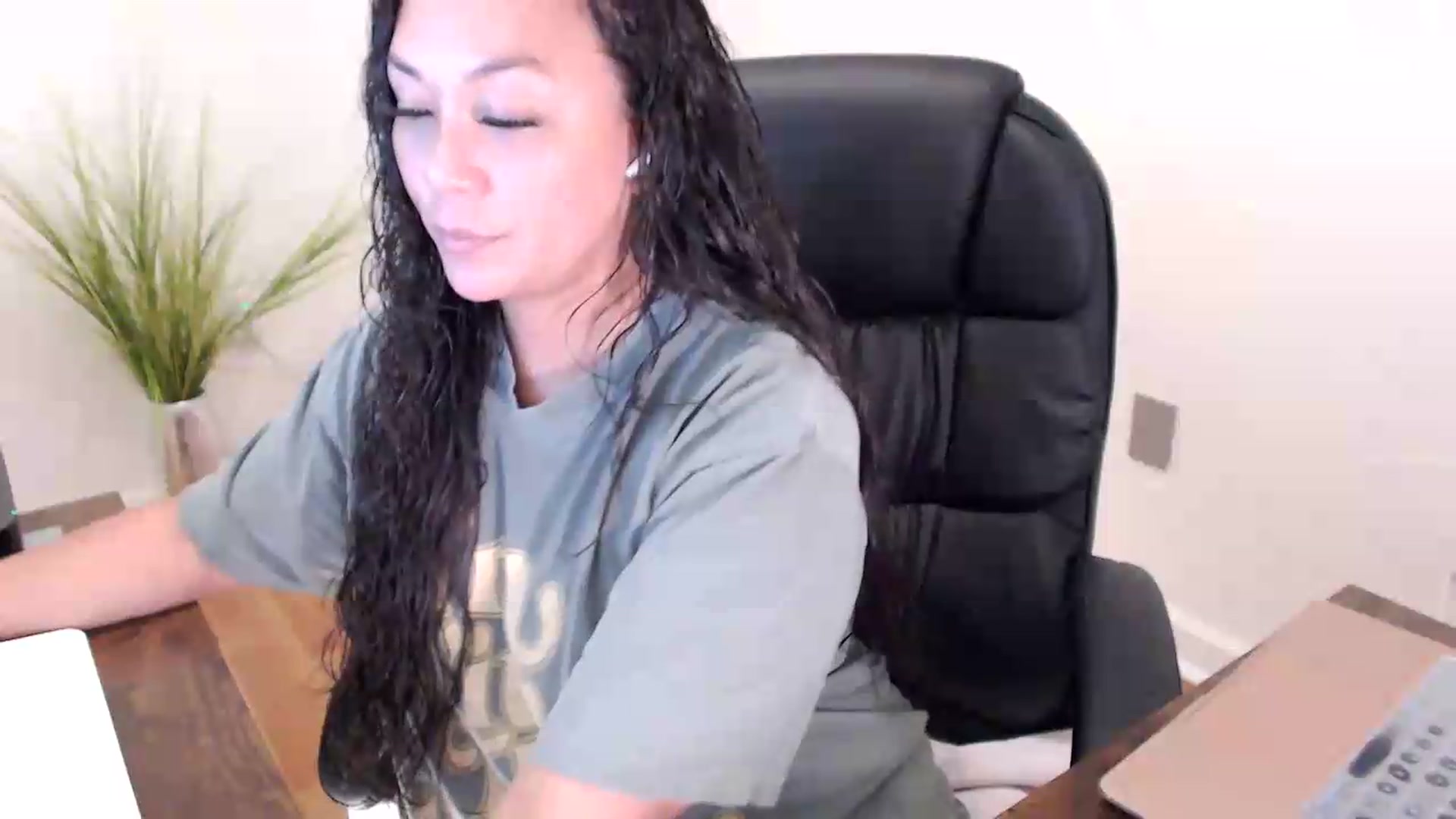 Gallery image thumbnail from CoconutCreme's myfreecams stream on, 08/11/2026, 19:25 image 16 of 20