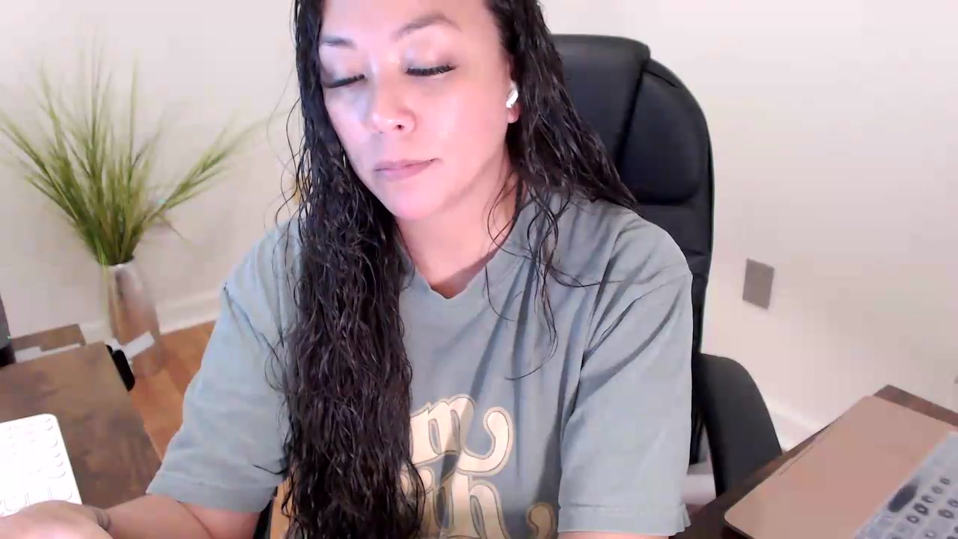 Gallery image thumbnail from CoconutCreme's myfreecams stream on, 08/11/2026, 19:25 image 7 of 20