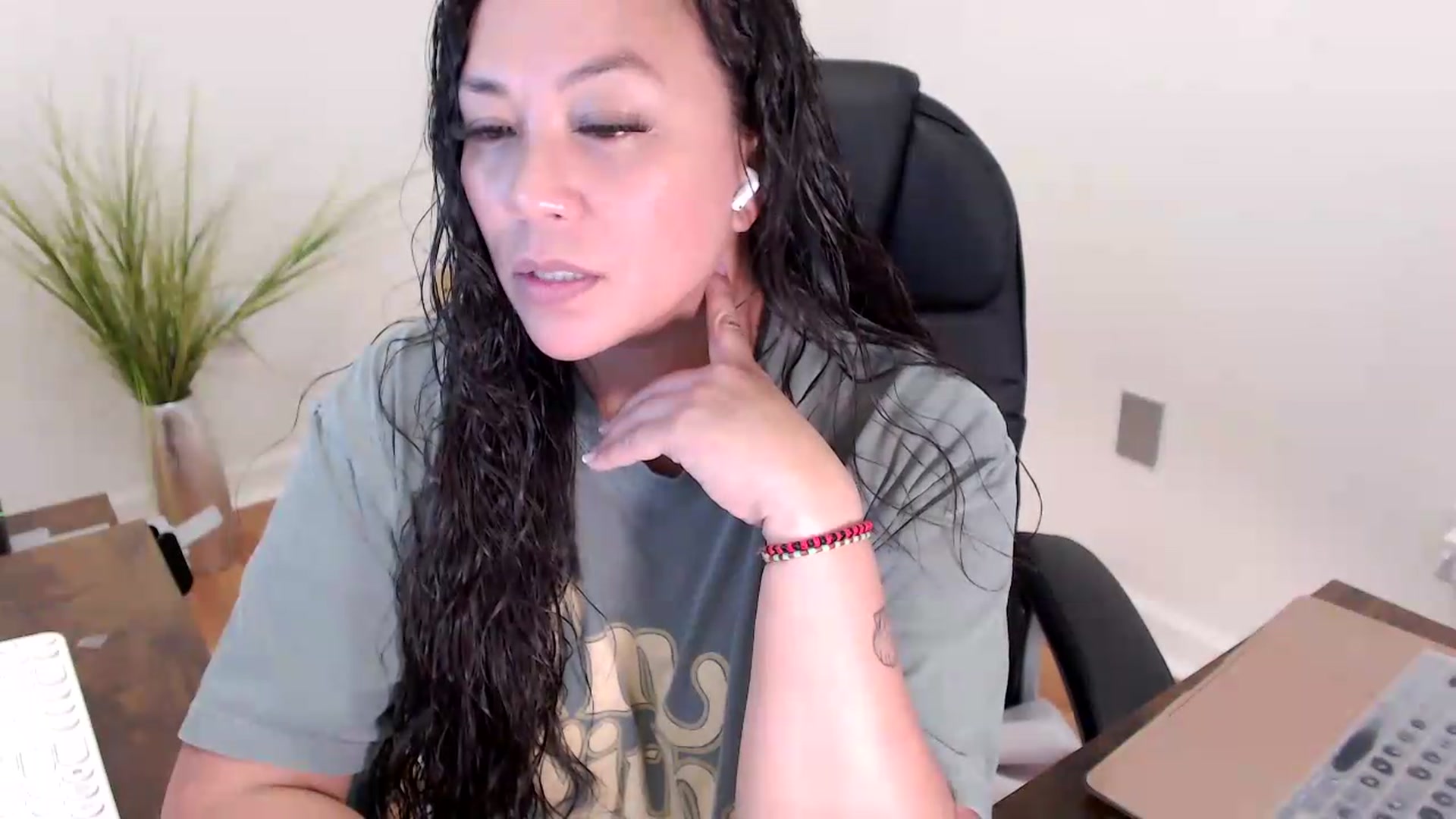 Gallery image thumbnail from CoconutCreme's myfreecams stream on, 08/11/2026, 20:22 image 15 of 20