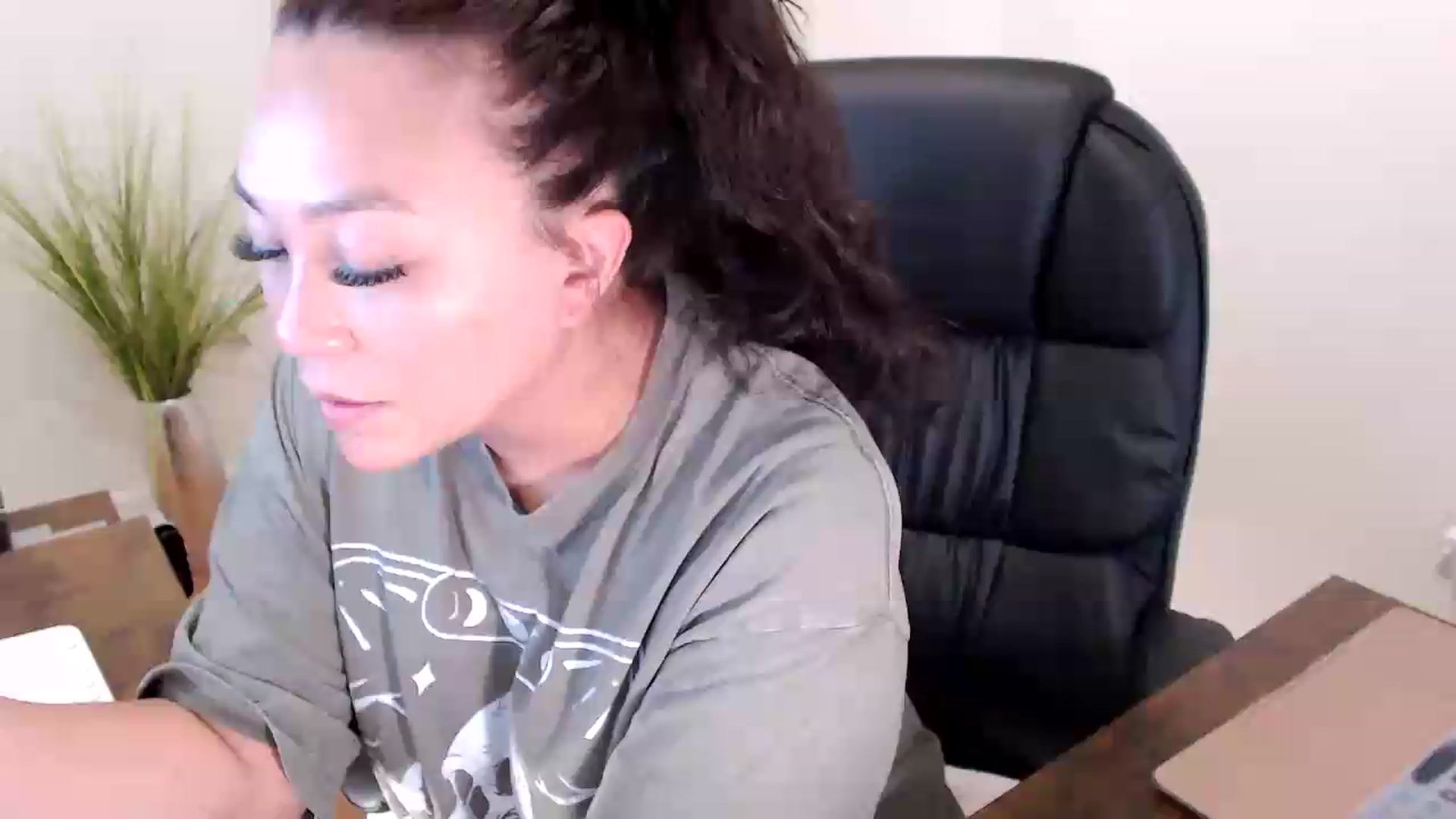 Gallery image thumbnail from CoconutCreme's myfreecams stream on, 09/04/2026, 14:03 image 13 of 20