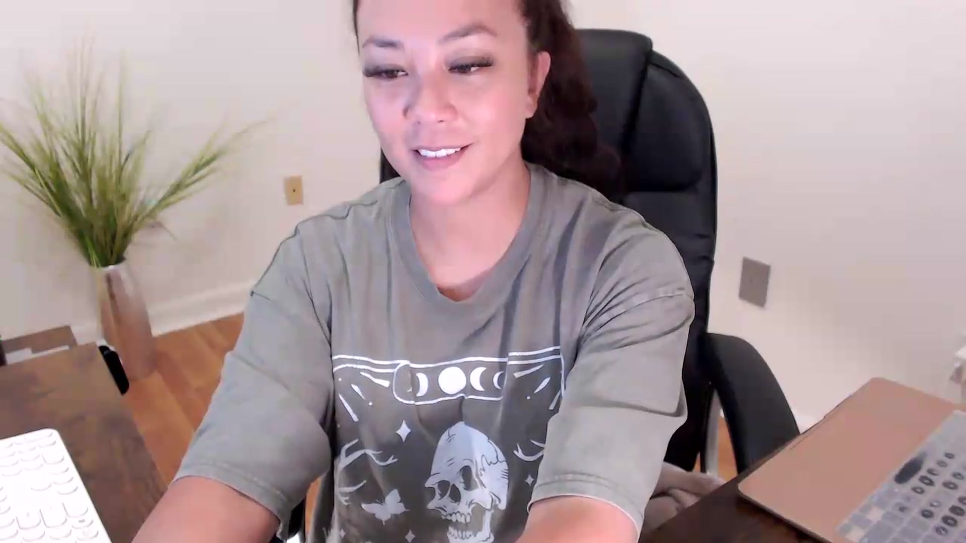 Gallery image thumbnail from CoconutCreme's myfreecams stream on, 09/04/2026, 19:40 image 5 of 20