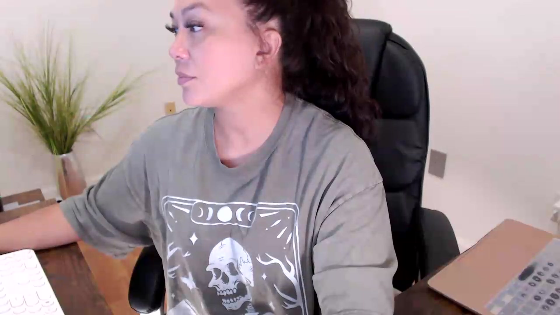 Gallery image thumbnail from CoconutCreme's myfreecams stream on, 09/04/2026, 19:40 image 10 of 20