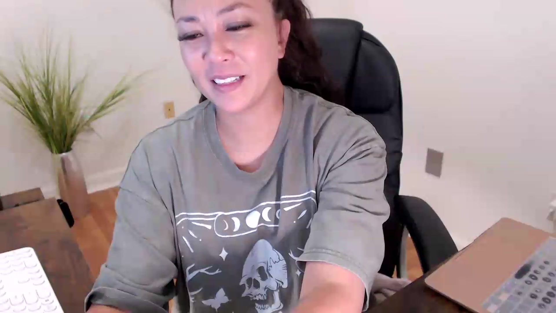 Gallery image thumbnail from CoconutCreme's myfreecams stream on, 09/04/2026, 19:40 image 17 of 20