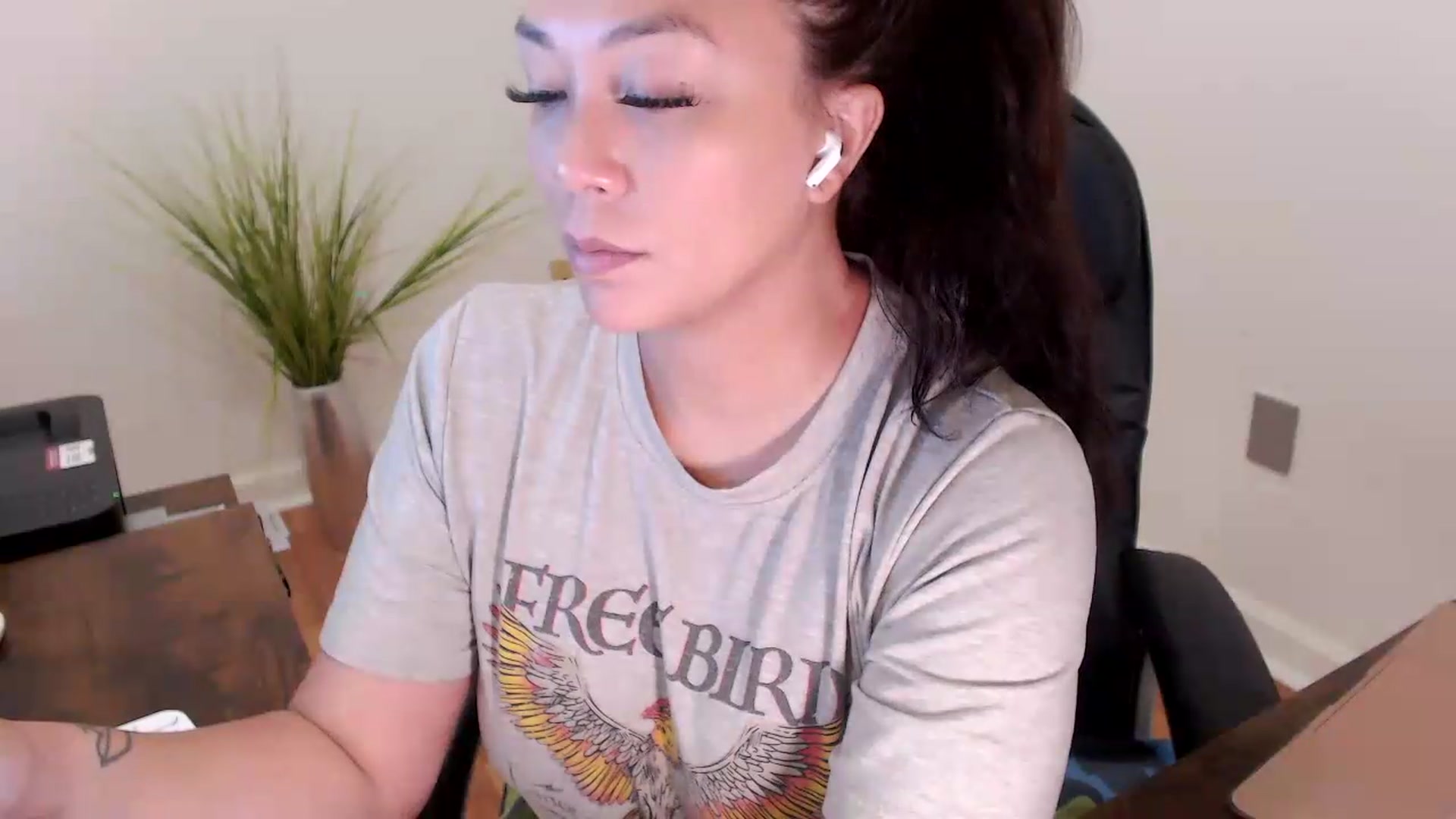 Gallery image thumbnail from CoconutCreme's myfreecams stream on, 09/08/2026, 14:30 image 18 of 20