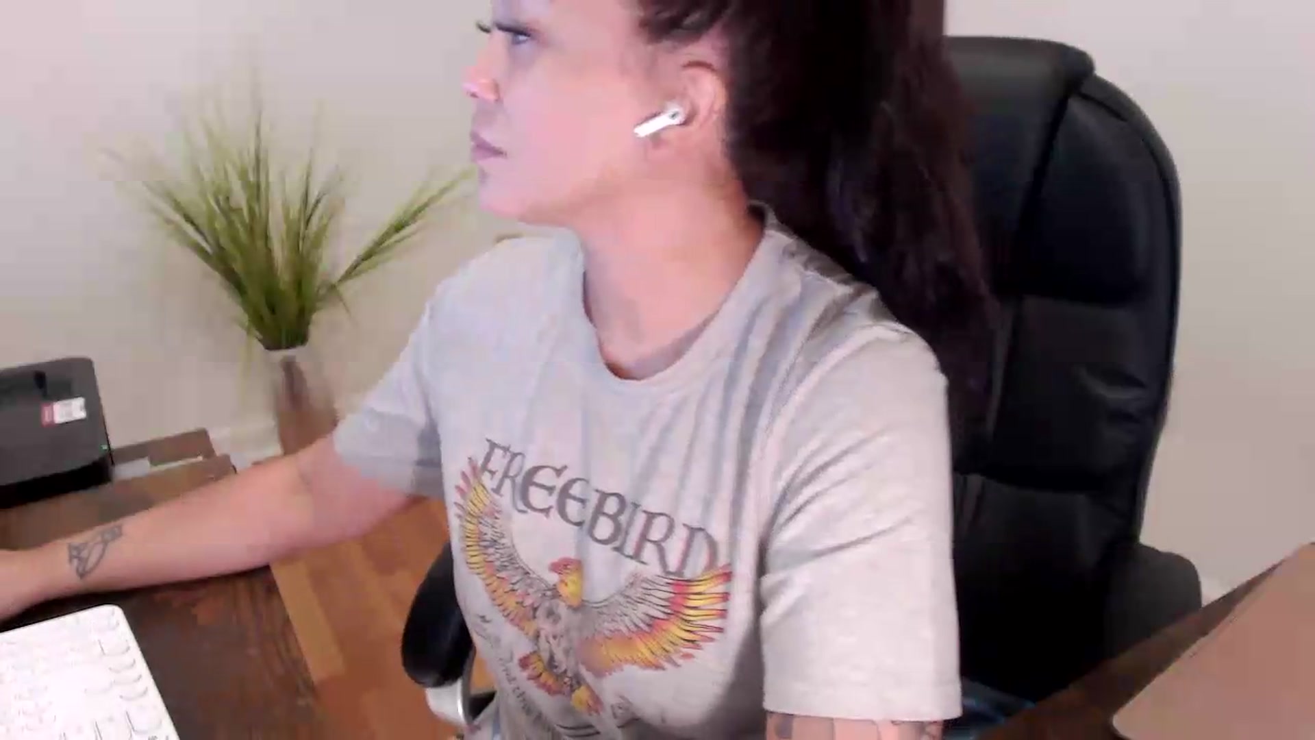 Gallery image thumbnail from CoconutCreme's myfreecams stream on, 09/08/2026, 15:13 image 11 of 20