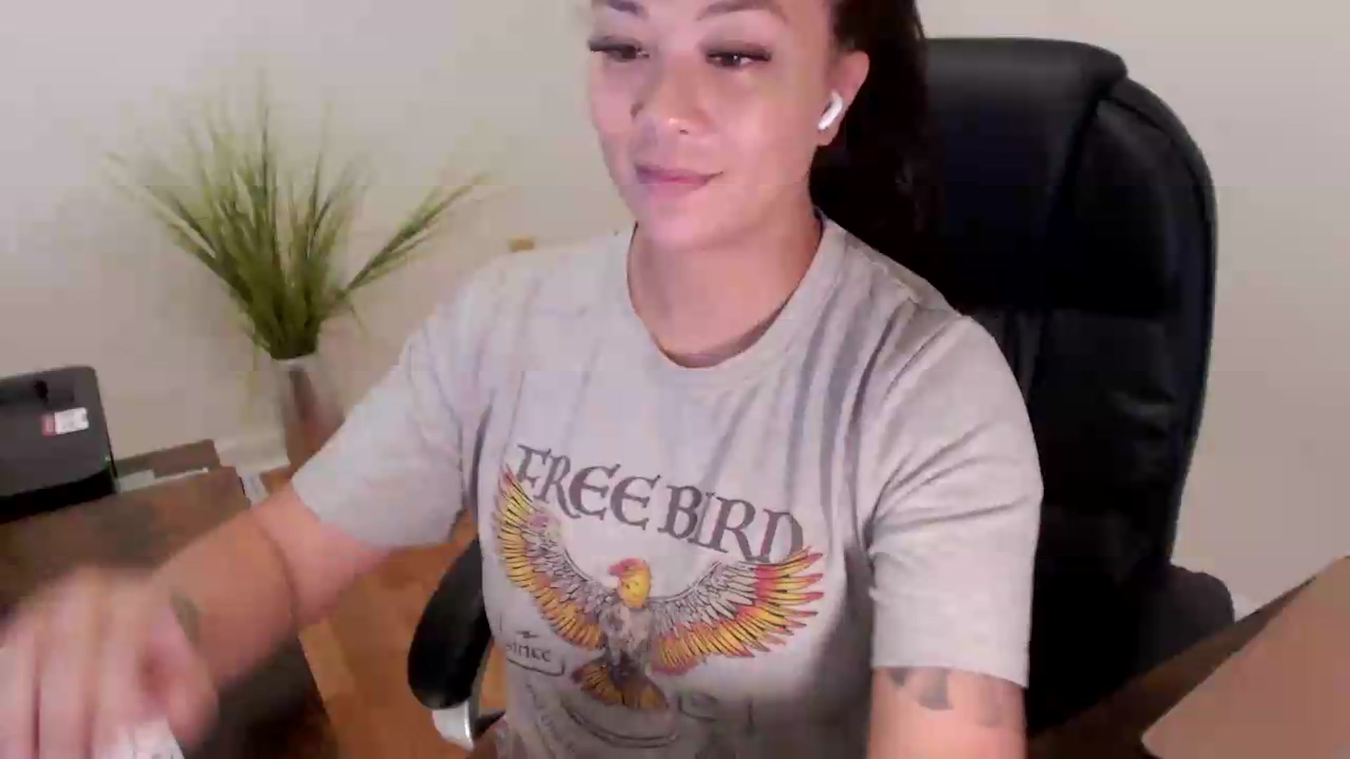 Gallery image thumbnail from CoconutCreme's myfreecams stream on, 09/08/2026, 15:13 image 16 of 20