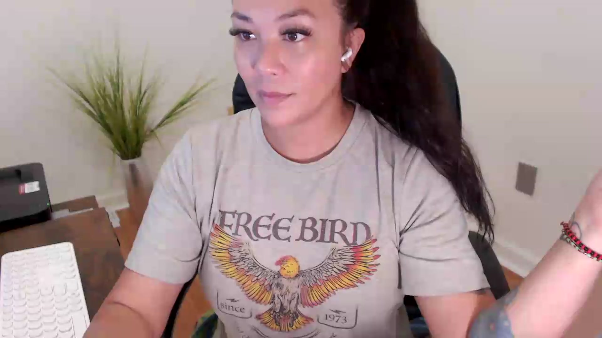 Gallery image thumbnail from CoconutCreme's myfreecams stream on, 09/08/2026, 19:46 image 12 of 20