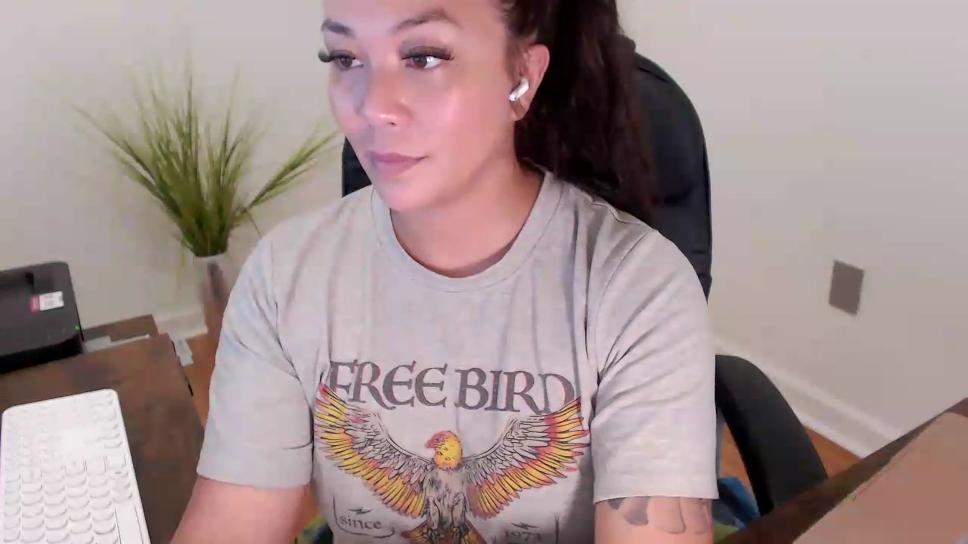 Gallery image thumbnail from CoconutCreme's myfreecams stream on, 09/08/2026, 19:46 image 8 of 20