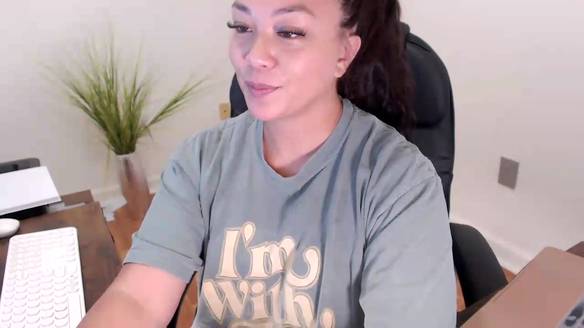 Gallery image thumbnail from CoconutCreme's myfreecams stream on, 09/09/2026, 16:04 image 19 of 20