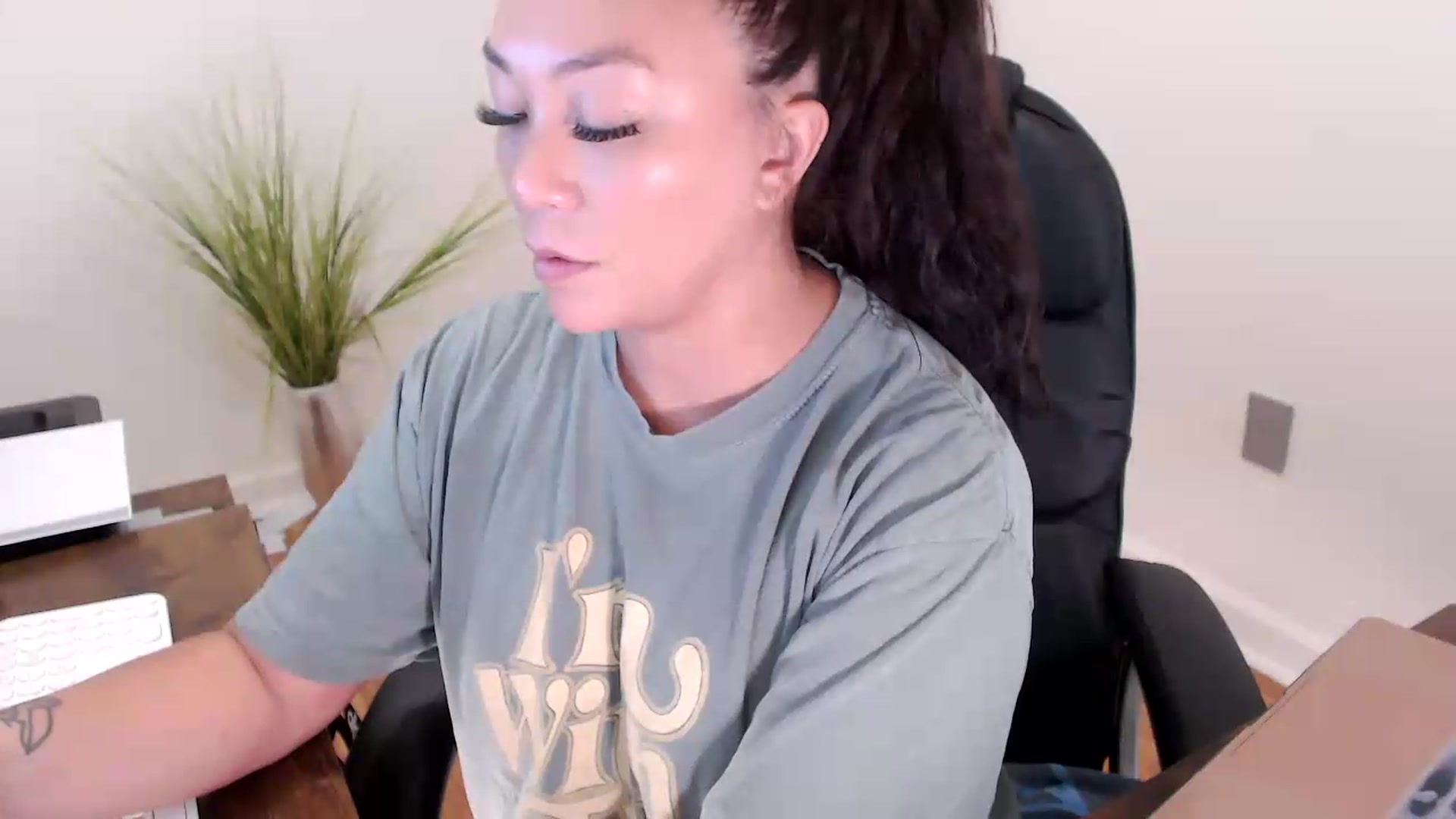 Gallery image thumbnail from CoconutCreme's myfreecams stream on, 09/09/2026, 16:04 image 2 of 20