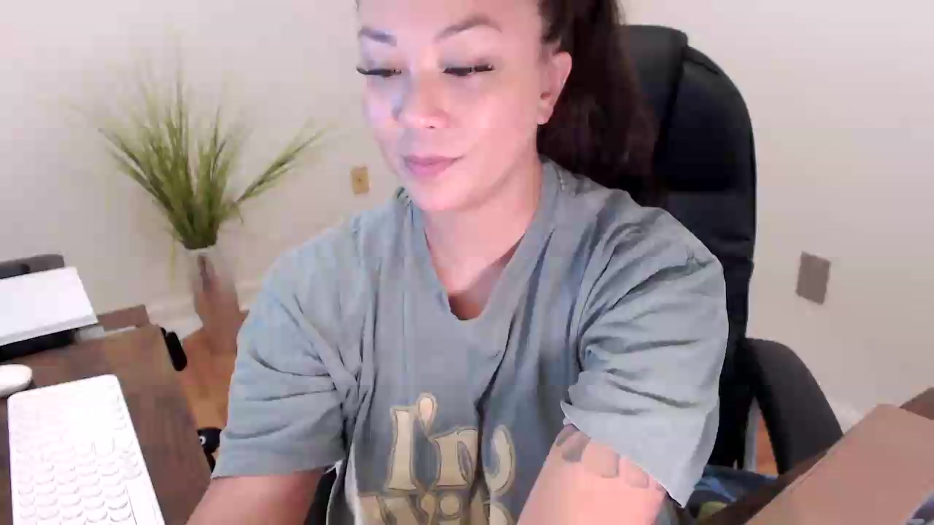 Gallery image thumbnail from CoconutCreme's myfreecams stream on, 09/09/2026, 17:47 image 6 of 20