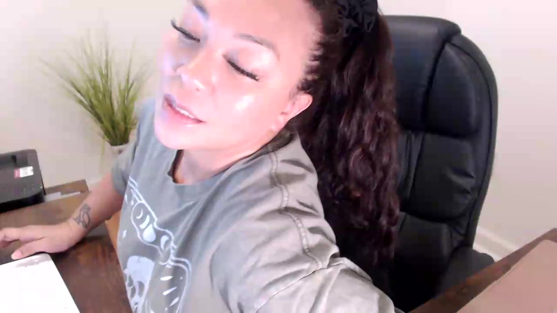 Gallery image thumbnail from CoconutCreme's myfreecams stream on, 09/10/2026, 14:17 image 18 of 20