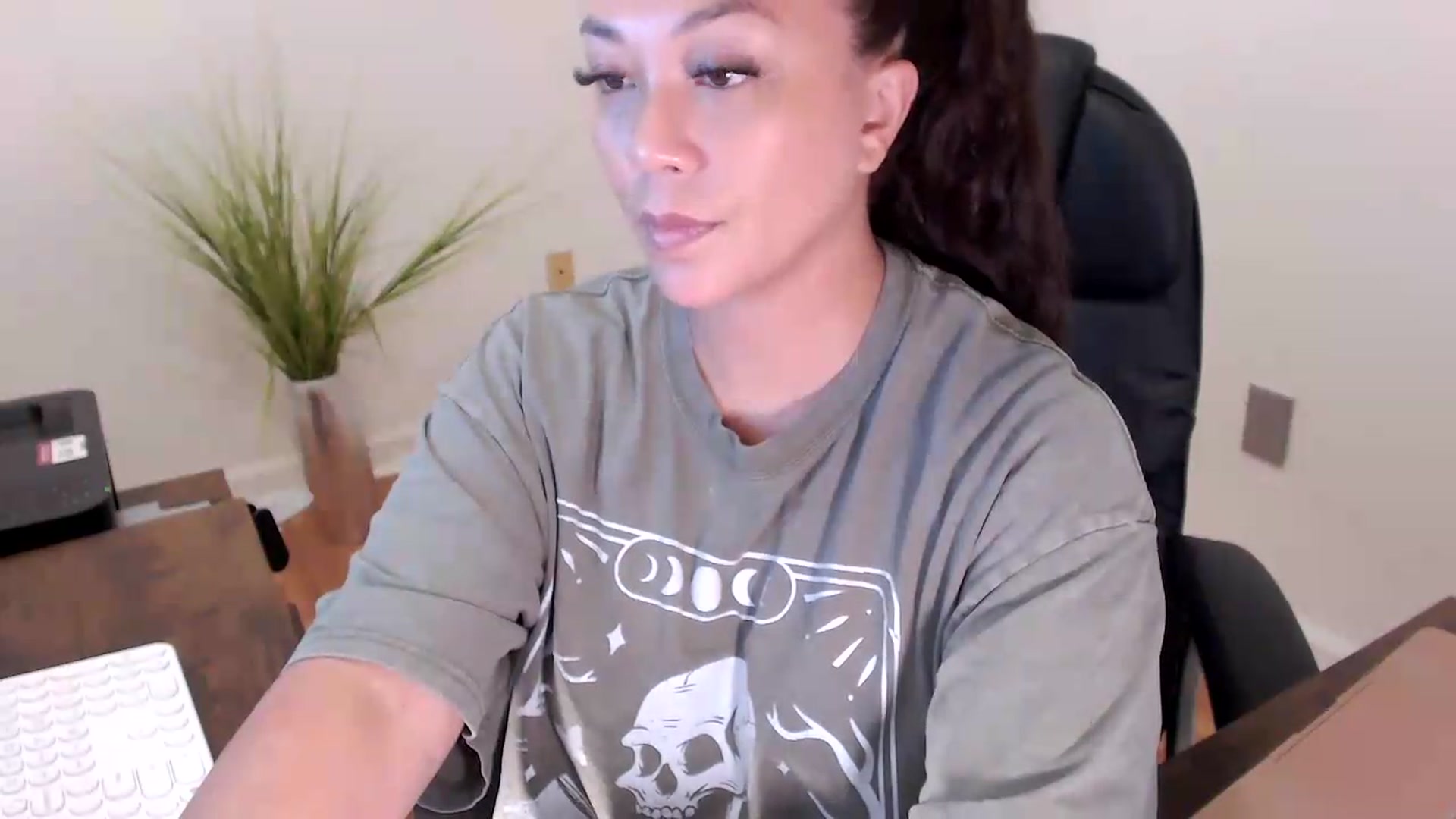 Gallery image thumbnail from CoconutCreme's myfreecams stream on, 09/10/2026, 17:52 image 6 of 20