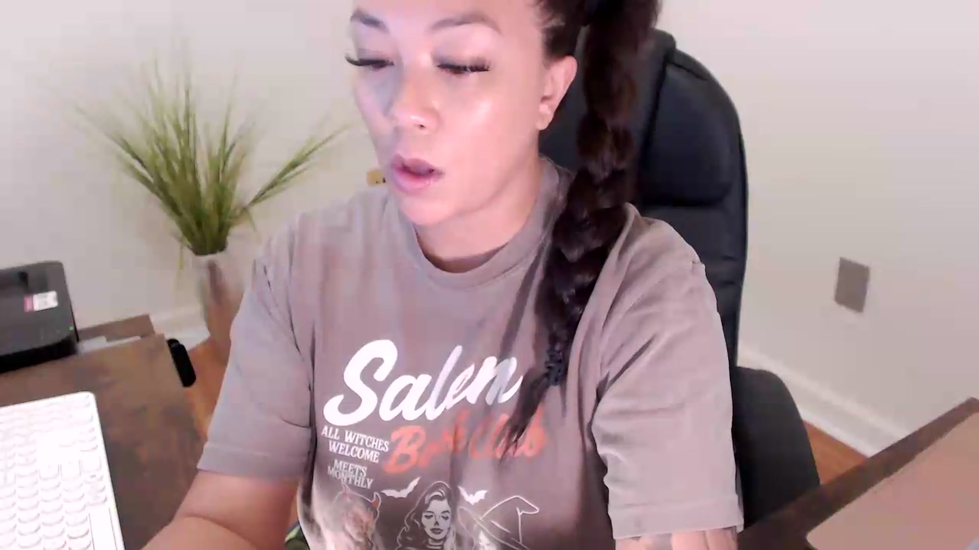 Gallery image thumbnail from CoconutCreme's myfreecams stream on, 09/11/2026, 14:45 image 2 of 20